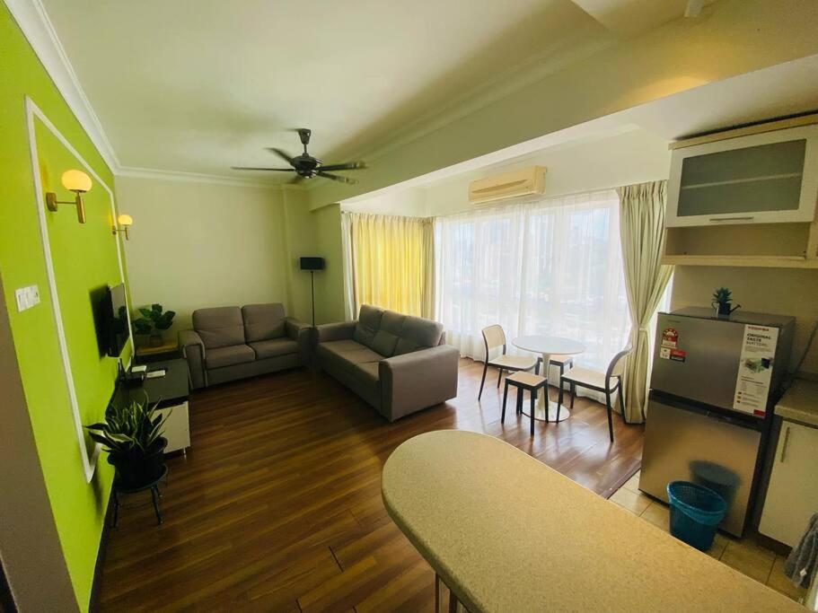 Luxury Room Minutes from KLCC