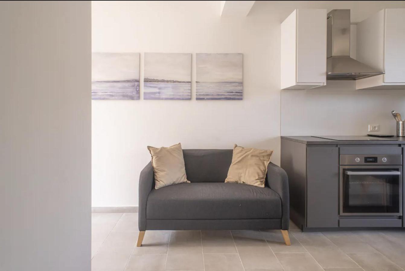 Eli's apartment Mondello Free Private Parking AC and WIFI