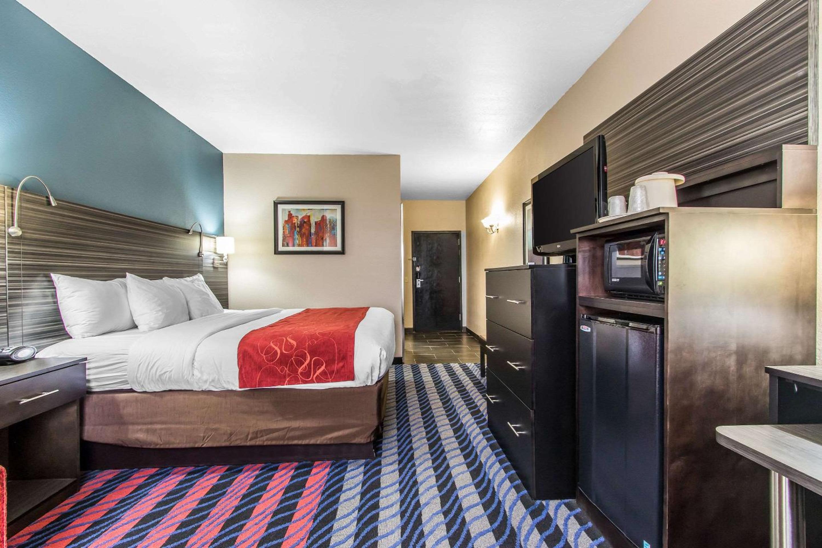 Oklahoma City Vacations - Comfort Suites Fairgrounds West - Property Image 20