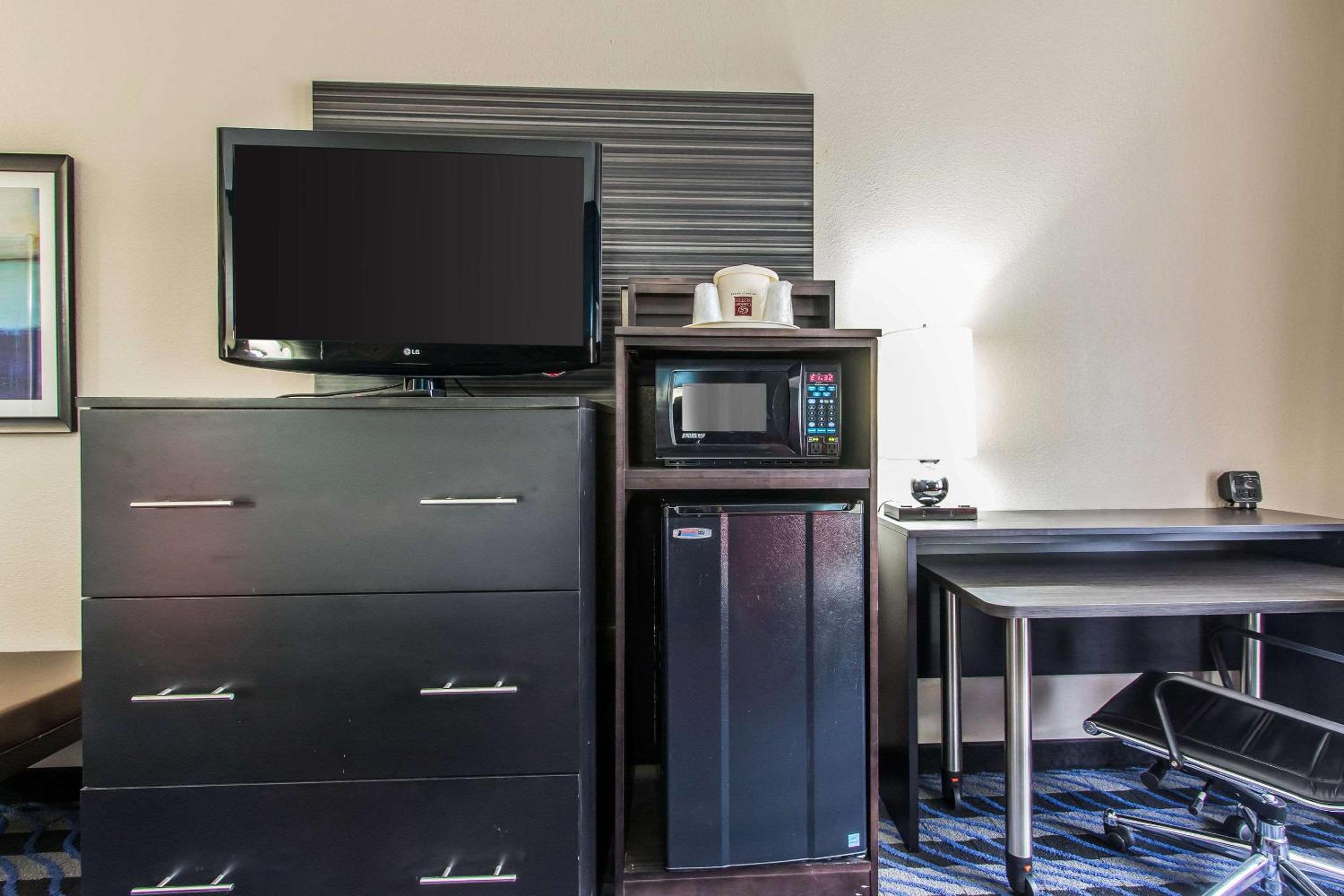 Oklahoma City Vacations - Comfort Suites Fairgrounds West - Property Image 21