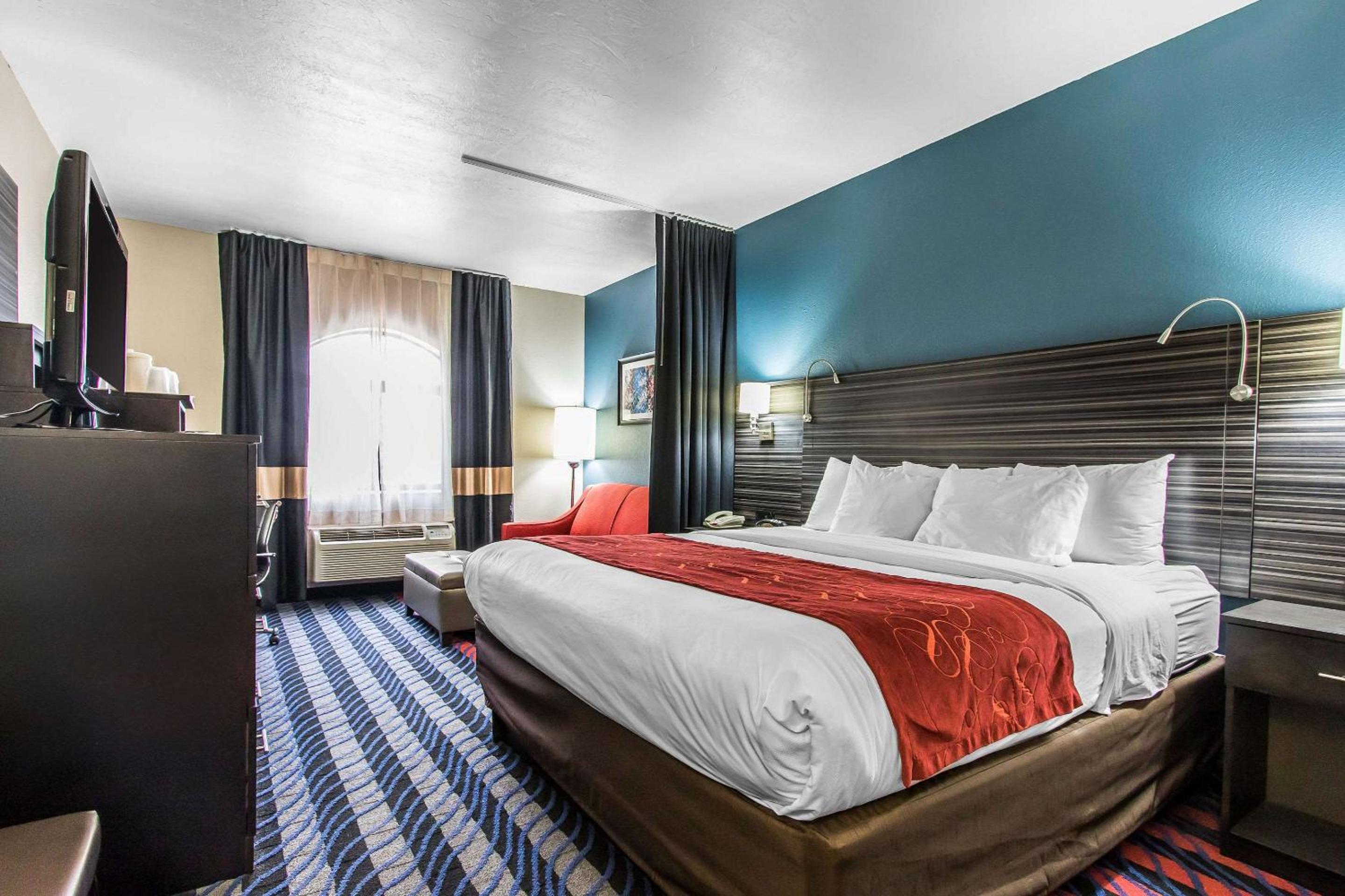 Oklahoma City Vacations - Comfort Suites Fairgrounds West - Property Image 24