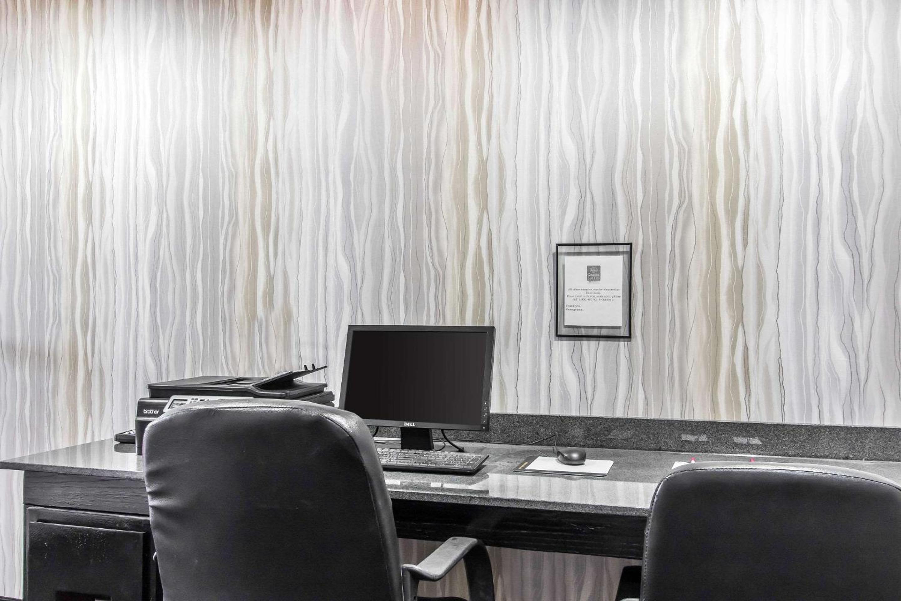 Oklahoma City Vacations - Comfort Suites Fairgrounds West - Property Image 32