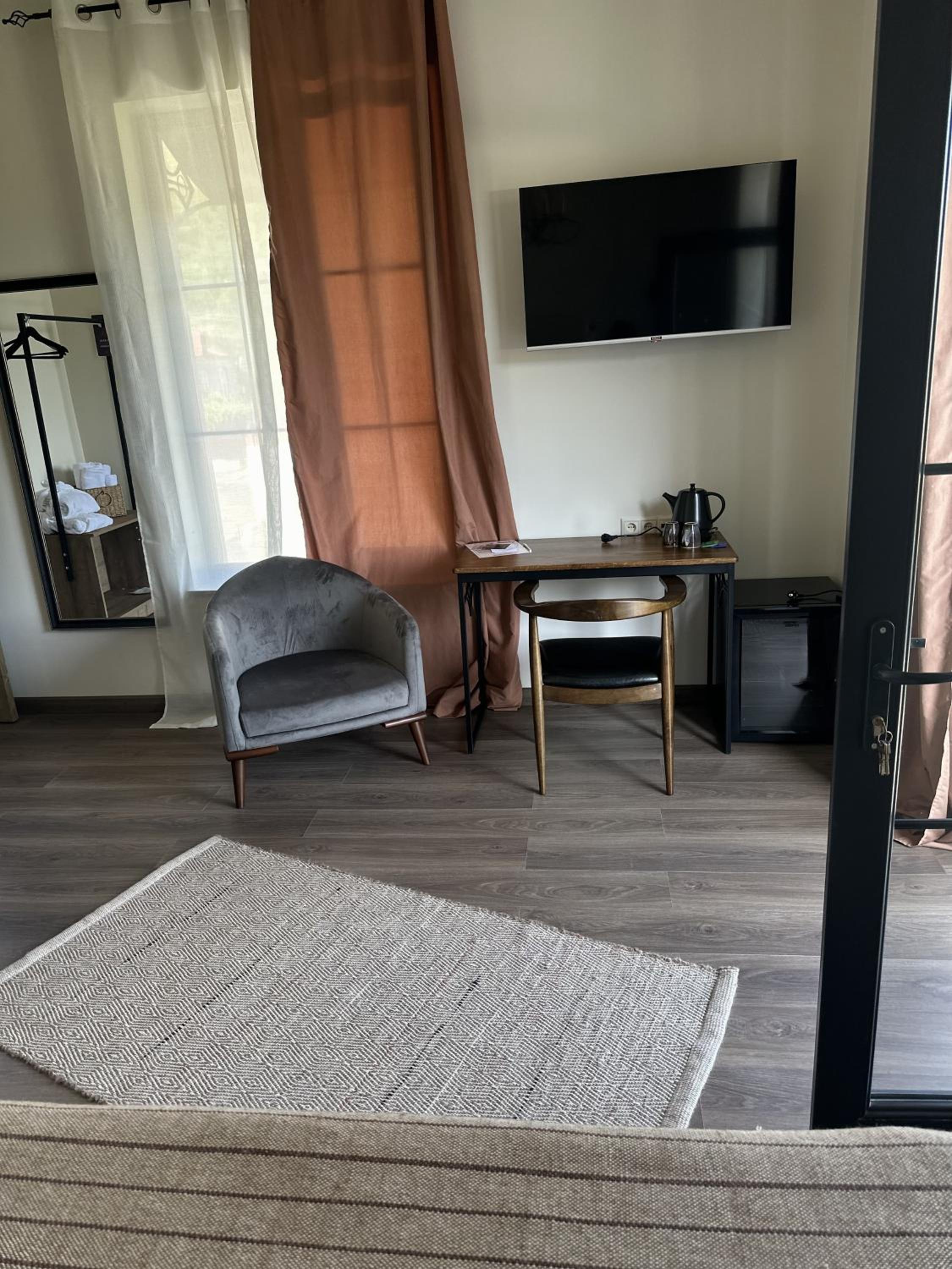 REDROOF Goris Boutique Hotel
