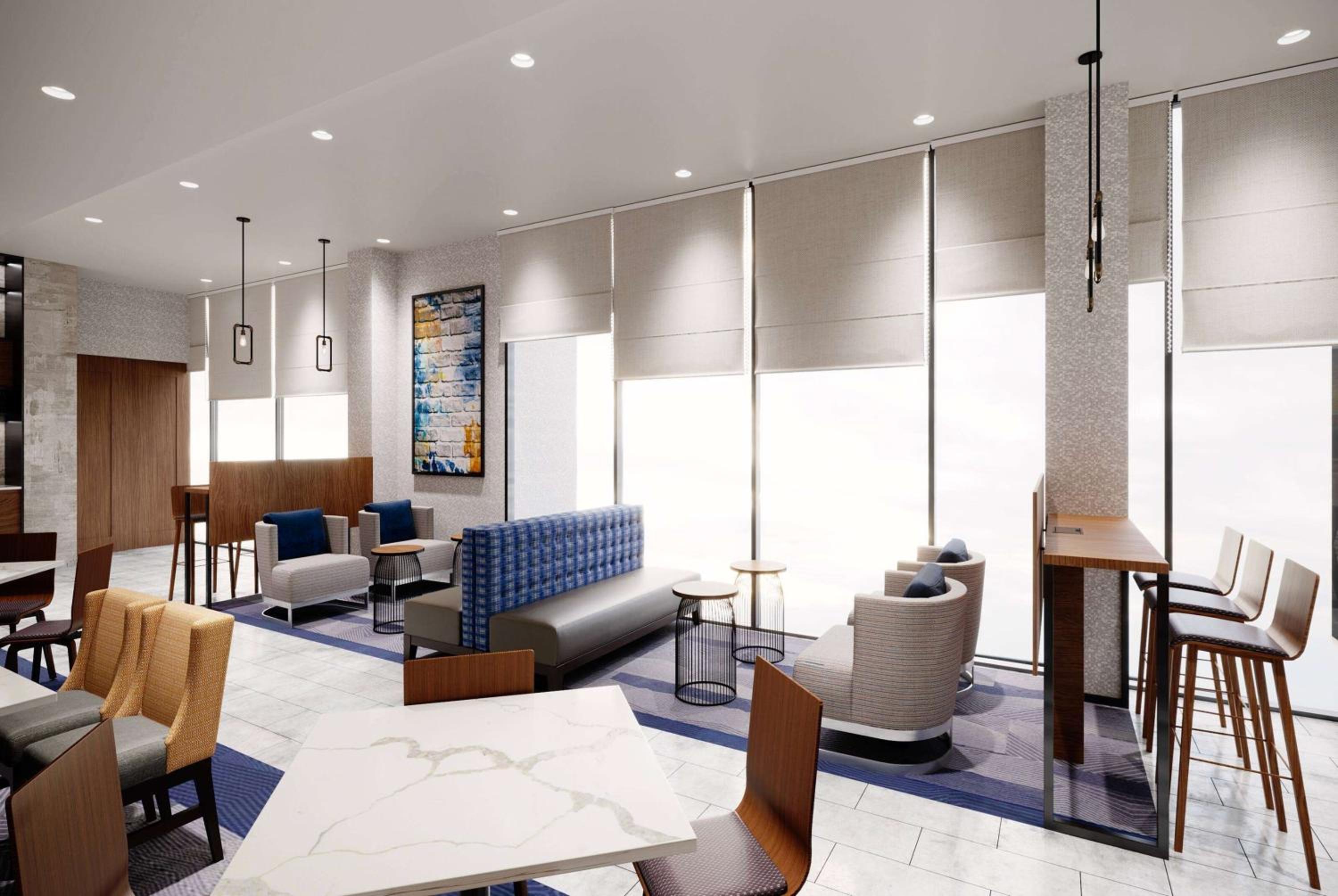 La Quinta Inn & Suites by Wyndham San Antonio at the RIM view 4