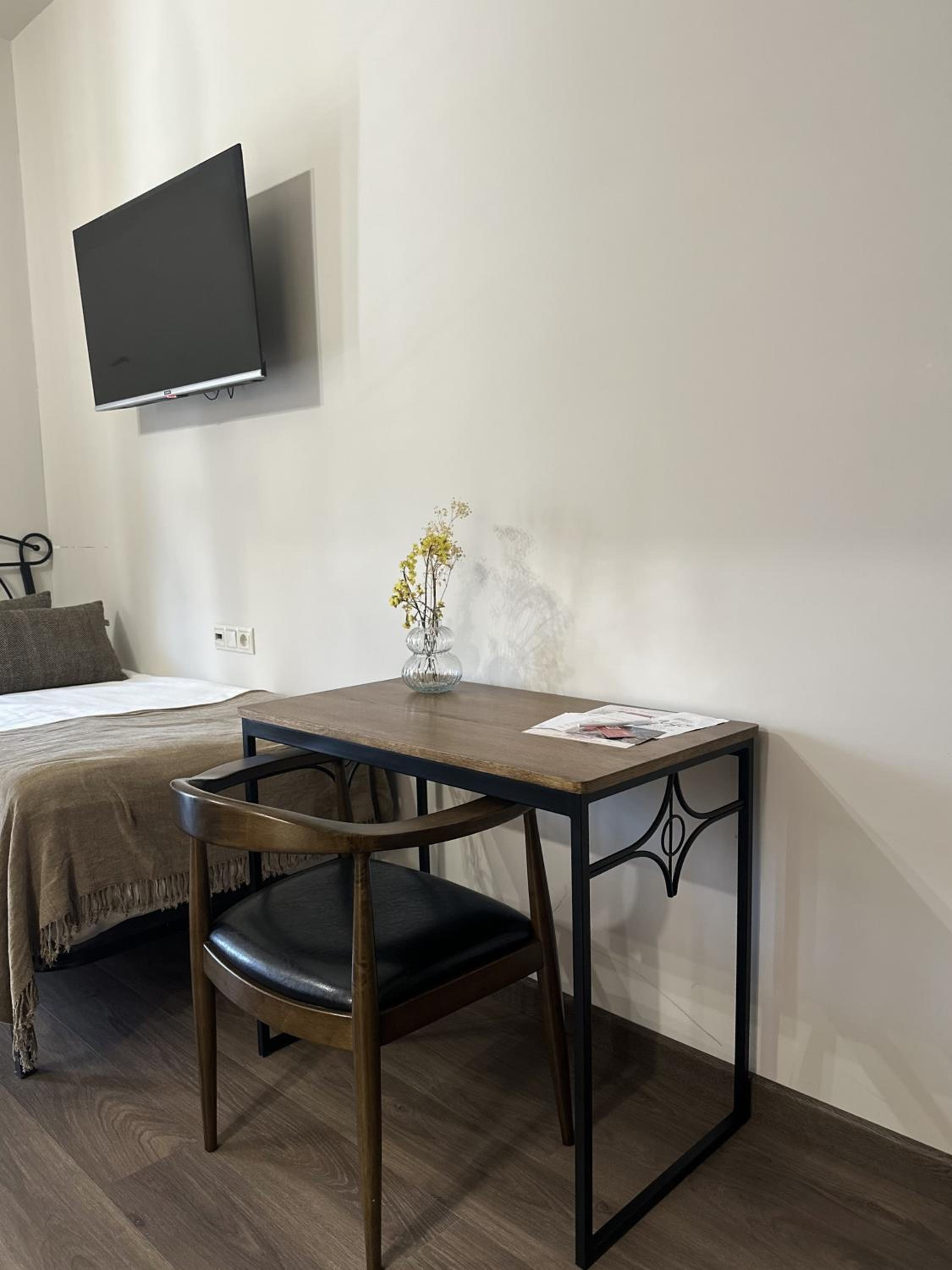 REDROOF Goris Boutique Hotel