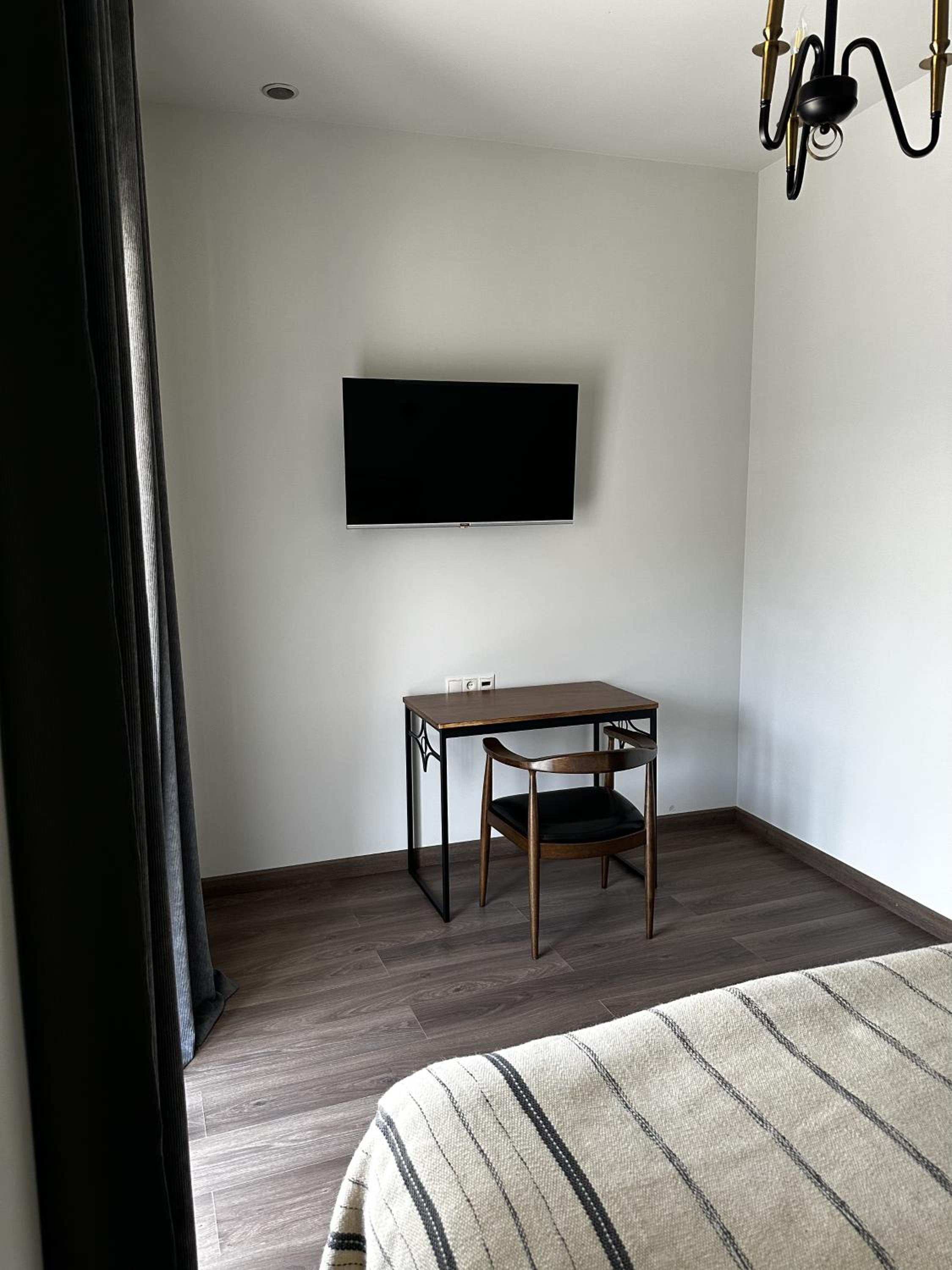 REDROOF Goris Boutique Hotel