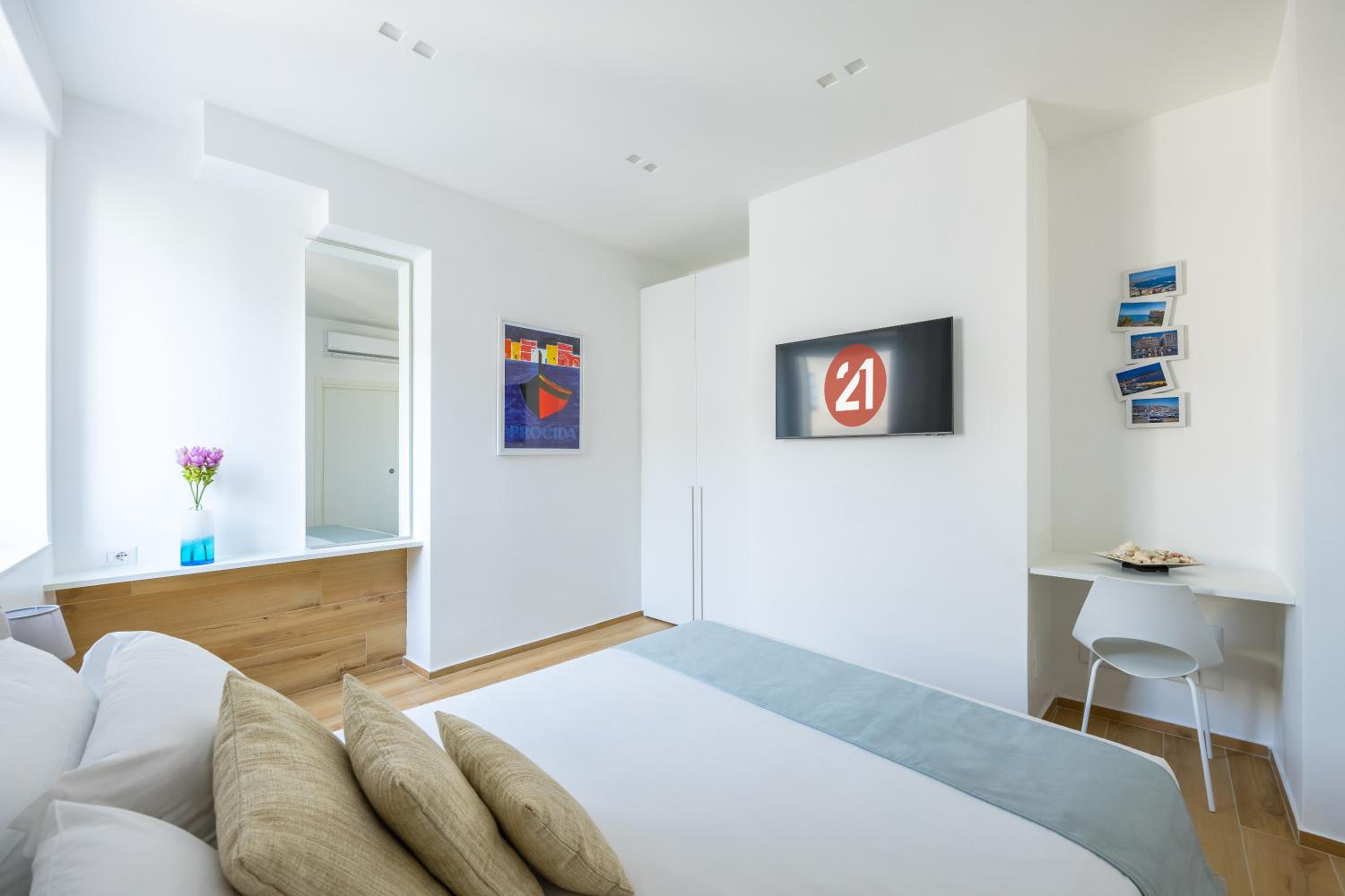 NUOVO appartamento nel cuore di Napoli AT TWENTY ONE - CORAL