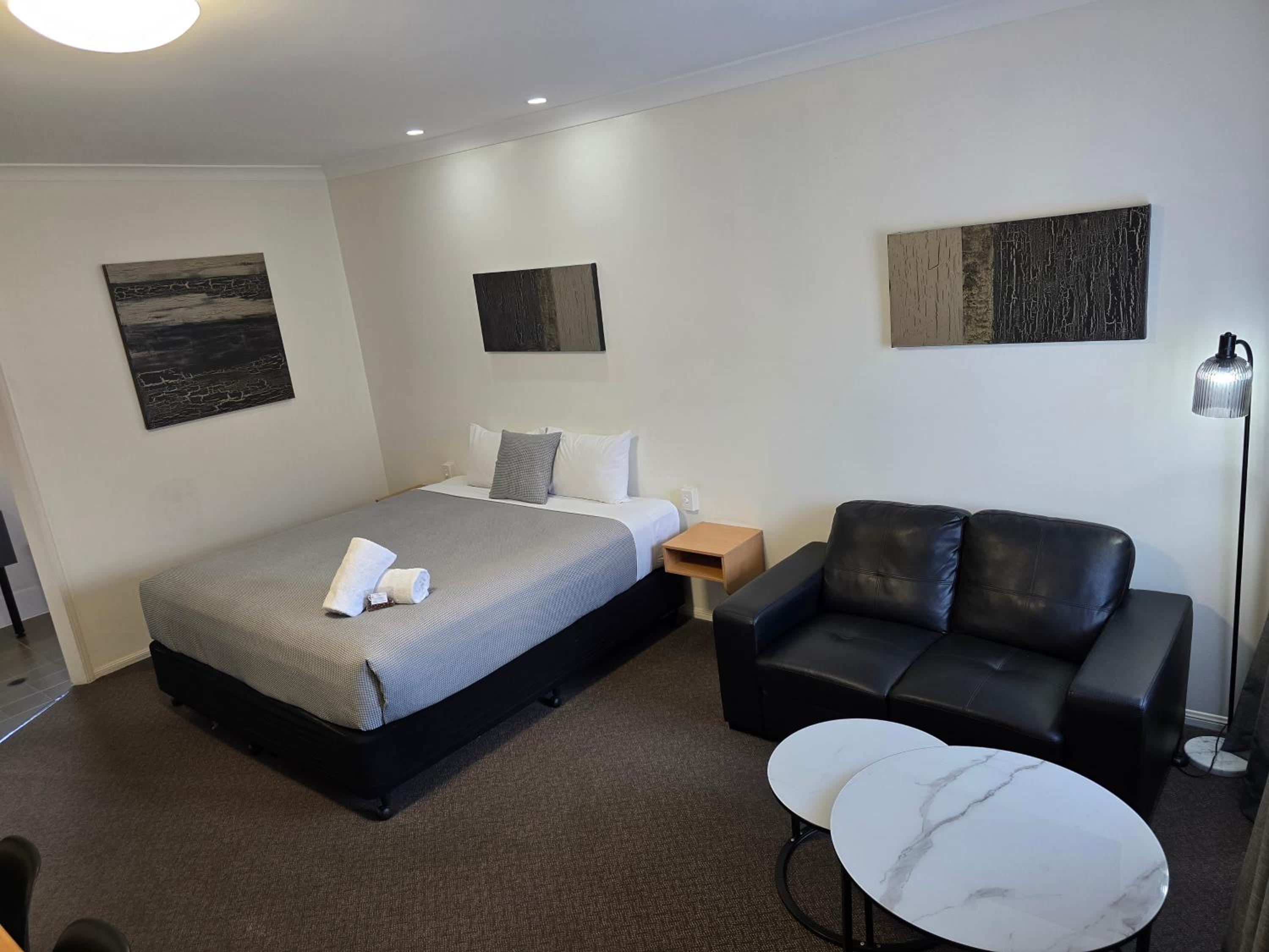 Ascot Lodge Motor Inn