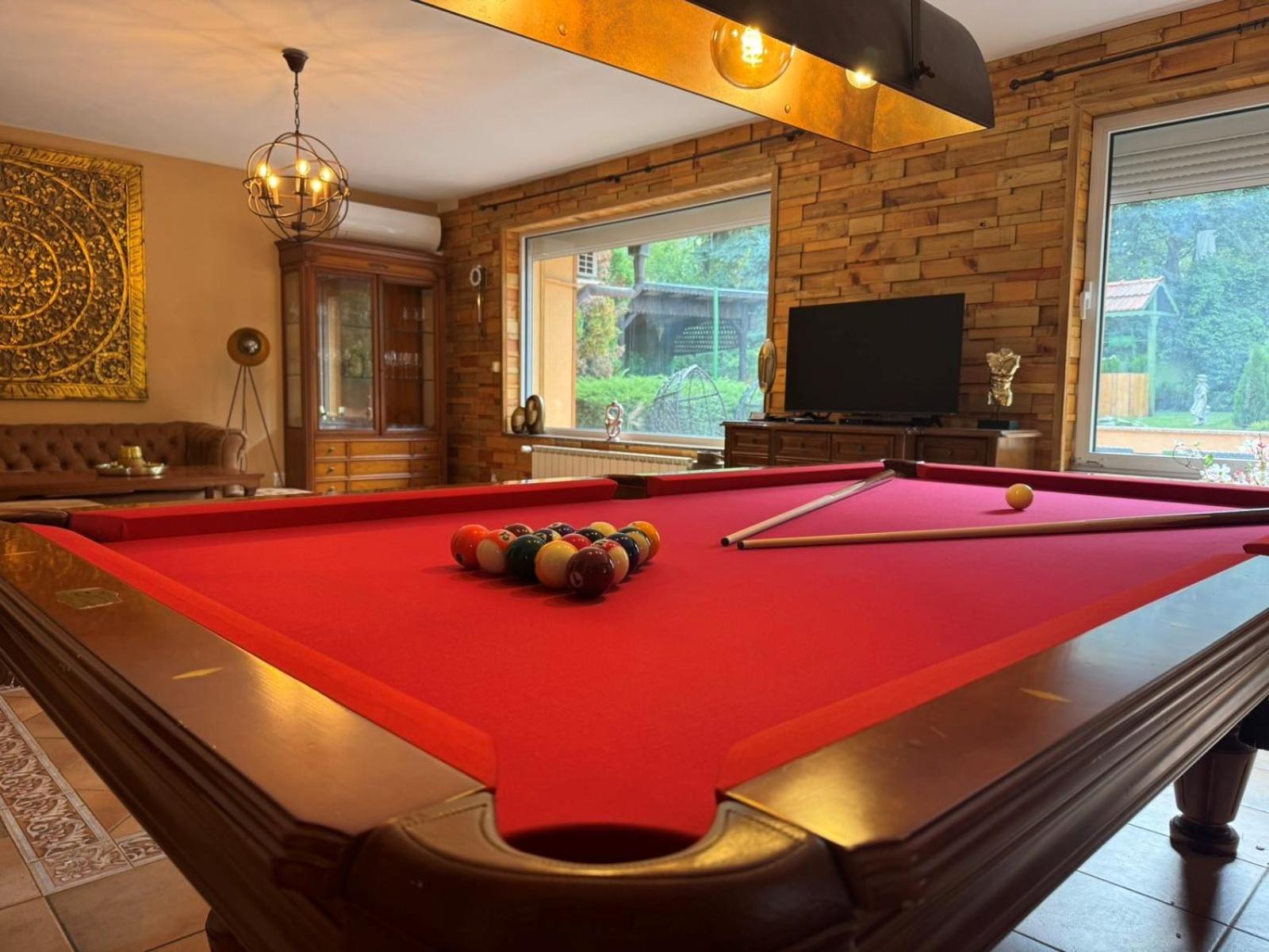 Villa Boyana City & Relax with Hot Jacuzzi and Sauna by BookVillaBG