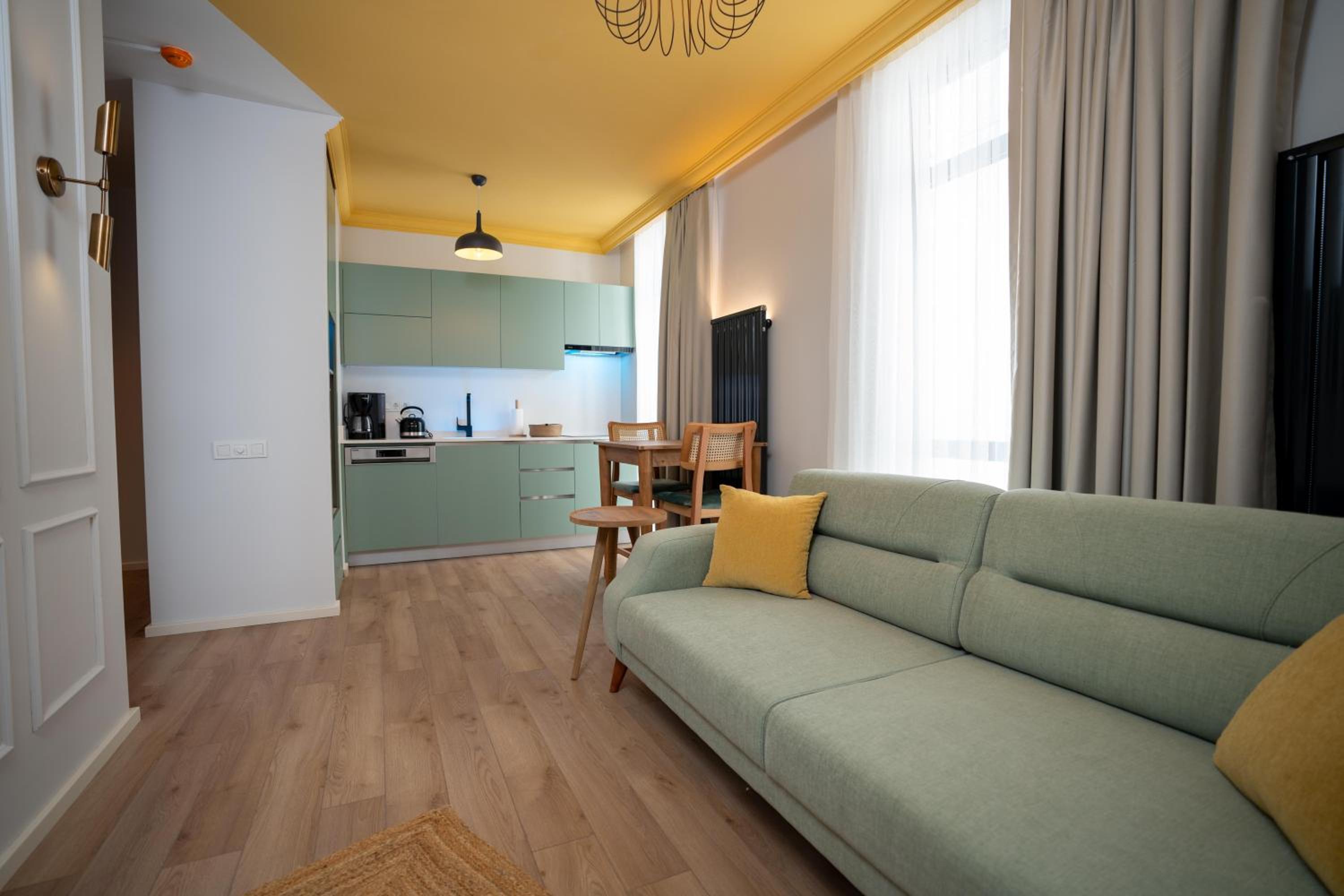 Bird Nest Suites - Image 18