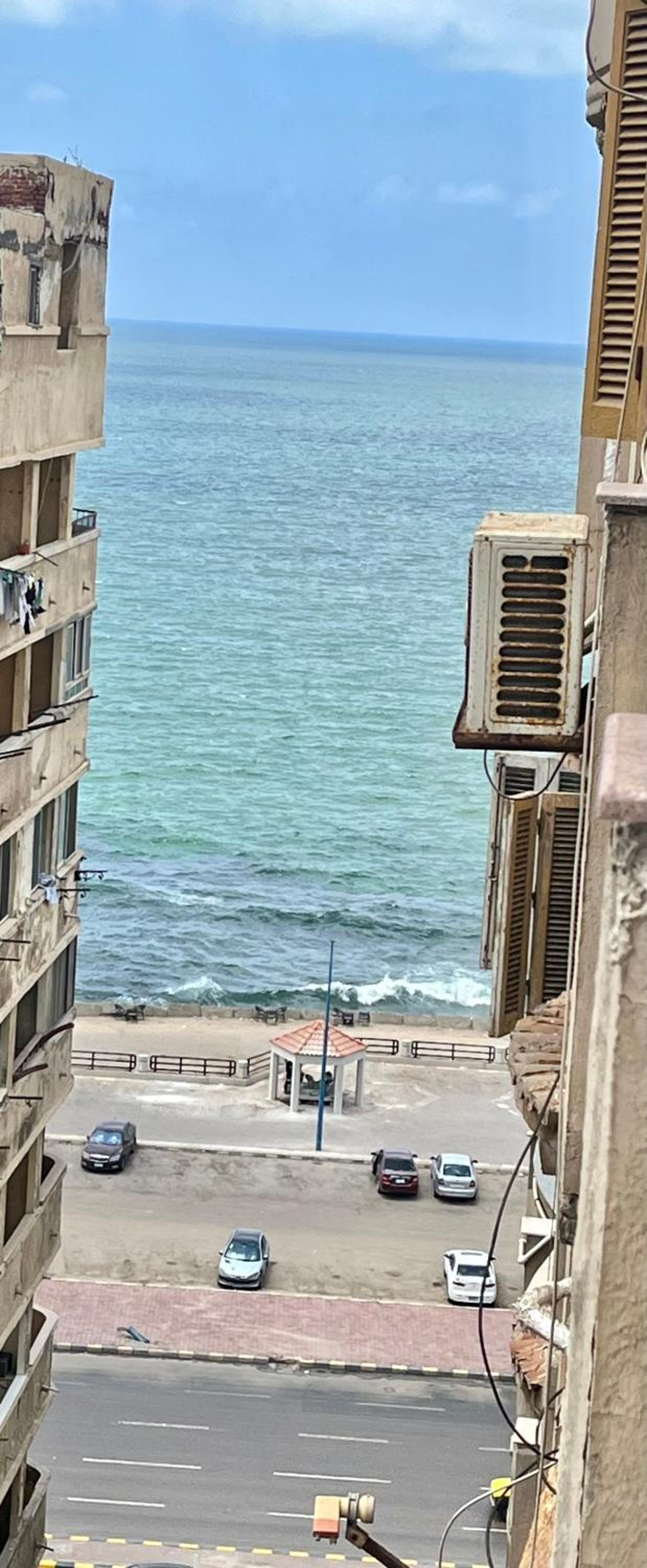 Sea view family apartment