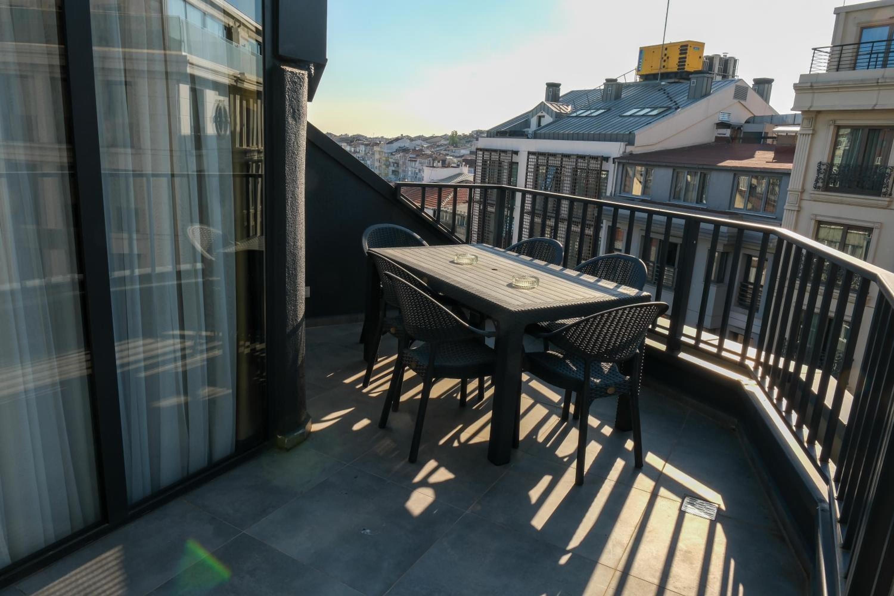 Bird Nest Suites - Image 43