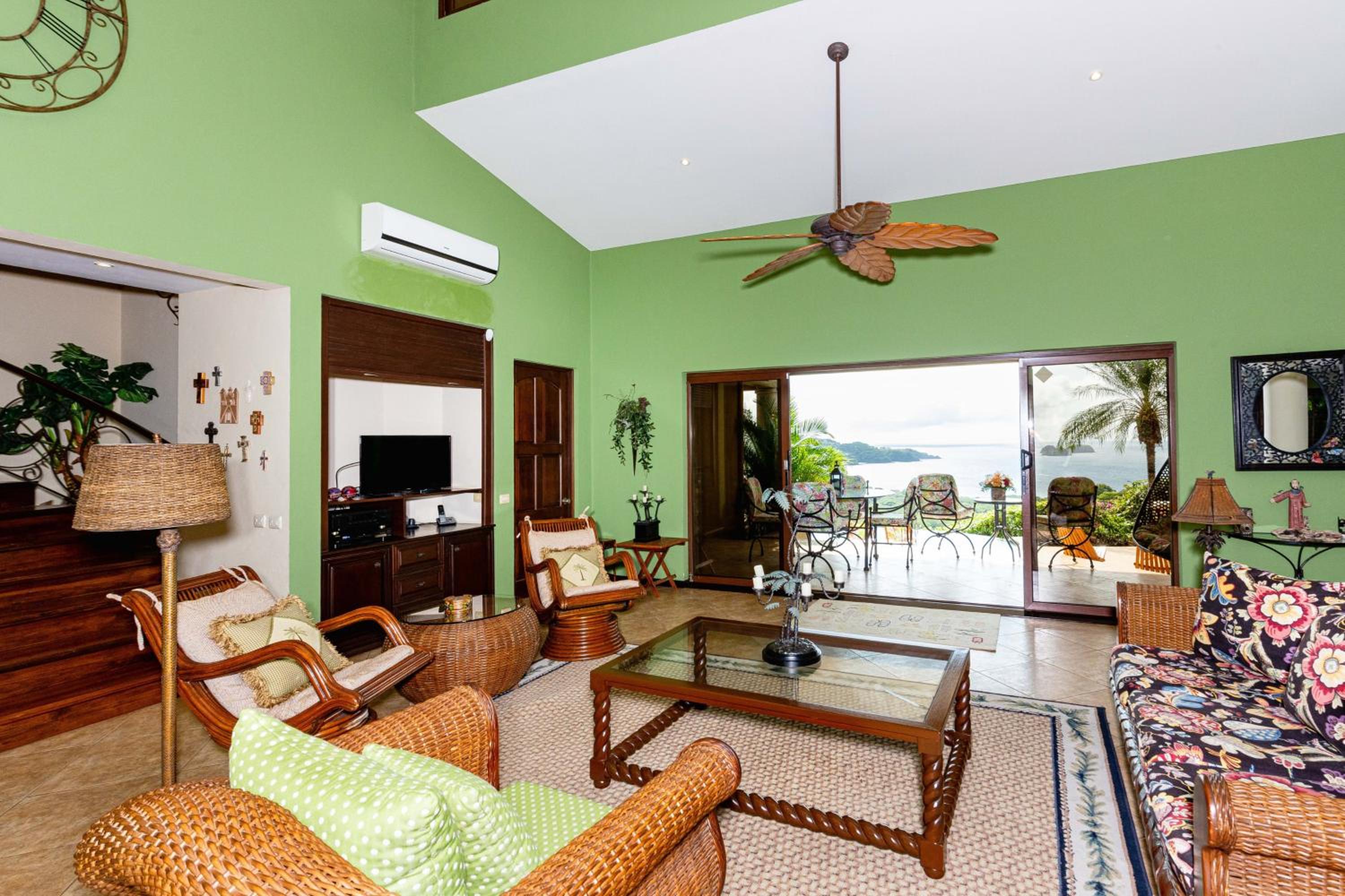 Dos Vistas 5BR View Villa Hermosa 10 Guests
