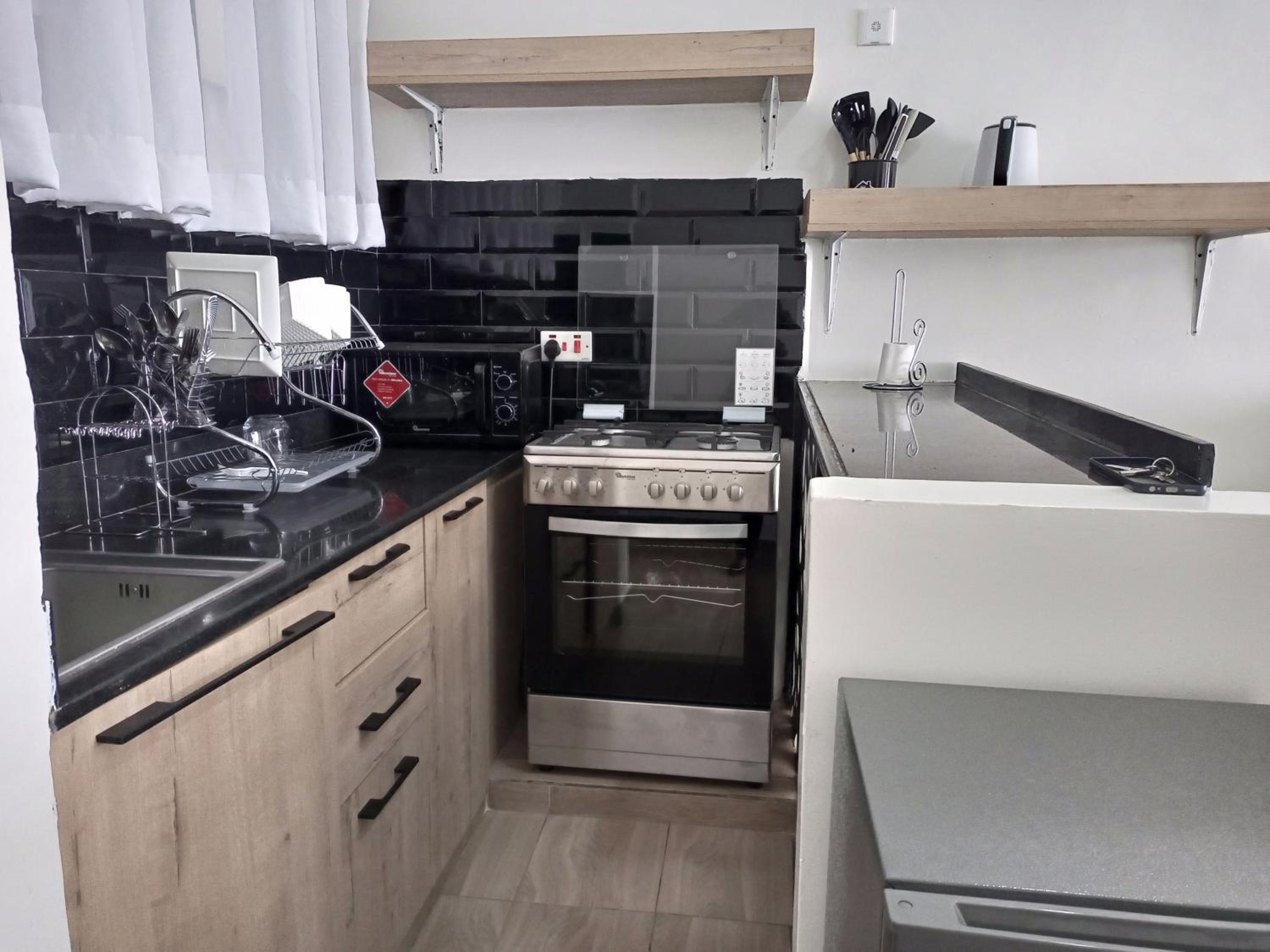 luxurious 1 Bedroom duplex! view 3