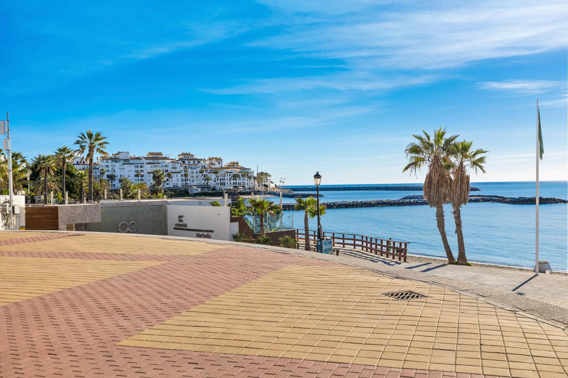 1 Bedroom Apartment, with Sea Views, in Medina Garden - Puerto Banús view 2