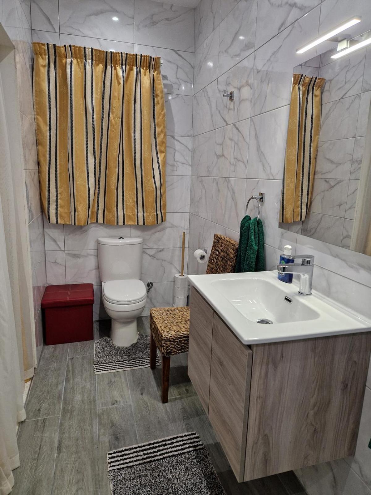 Saracini's Homestay - Property Image 20