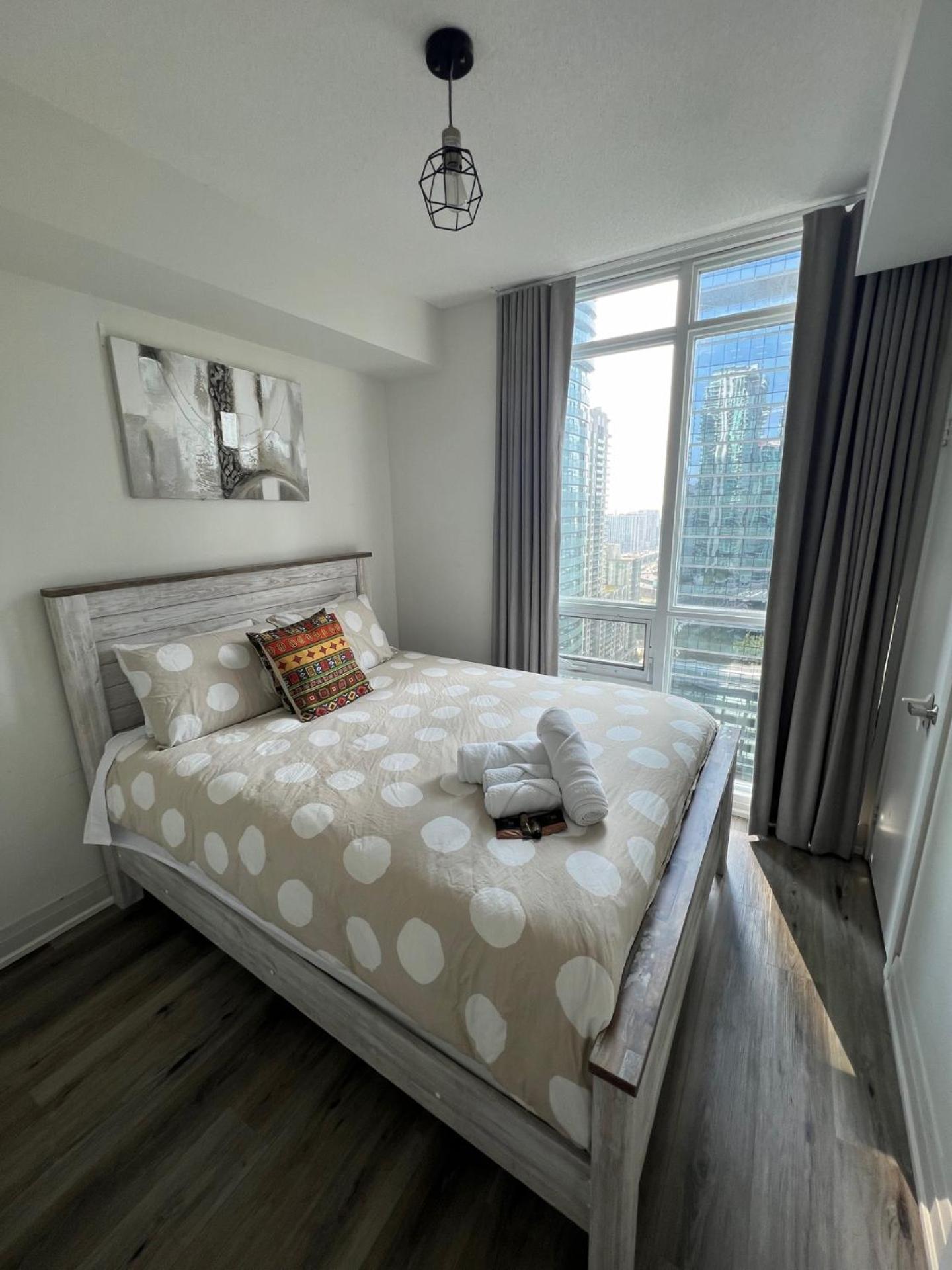 Prestigious 2-Bdrm Condo - across from Scotiabank Arena