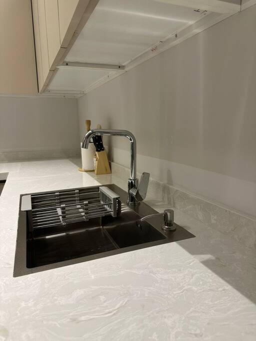 Luxury 1 Bedroom Apartment