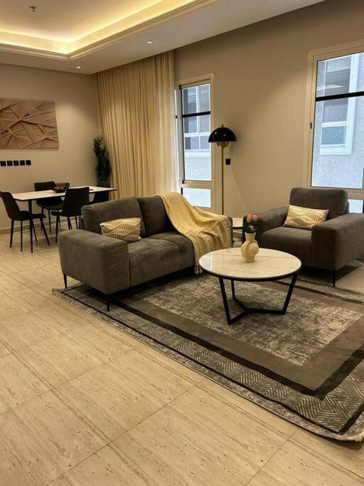 Luxury 1 Bedroom Apartment