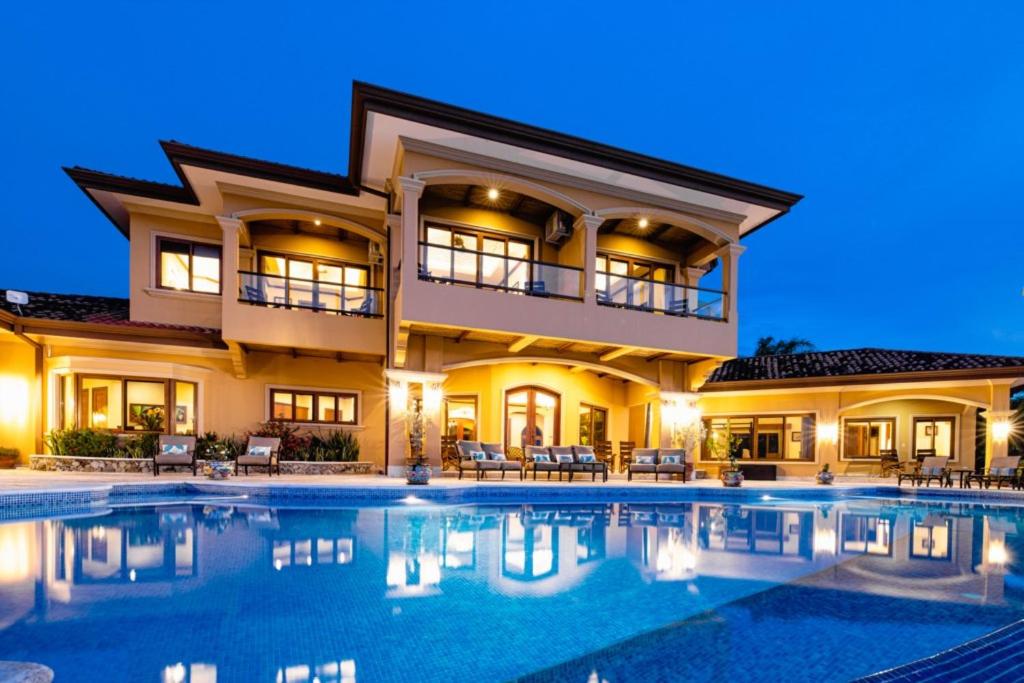 Villa Encantada Sunset Infinity Pool Escape