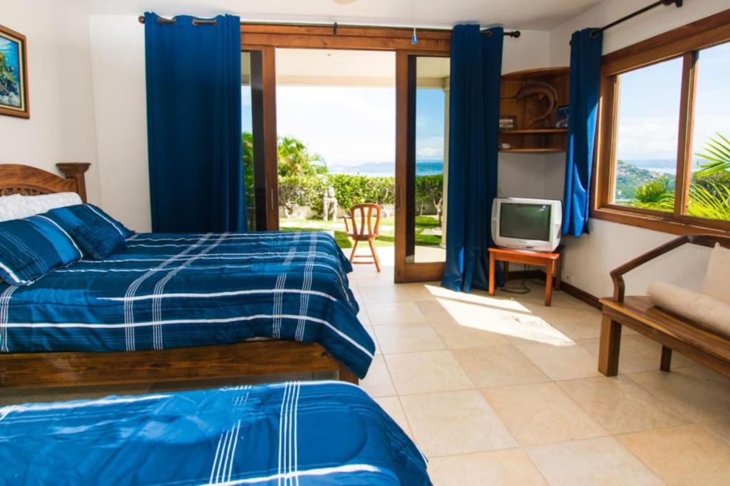 Villa Verde 4br Ocean-view Villa 12 Guests view 5