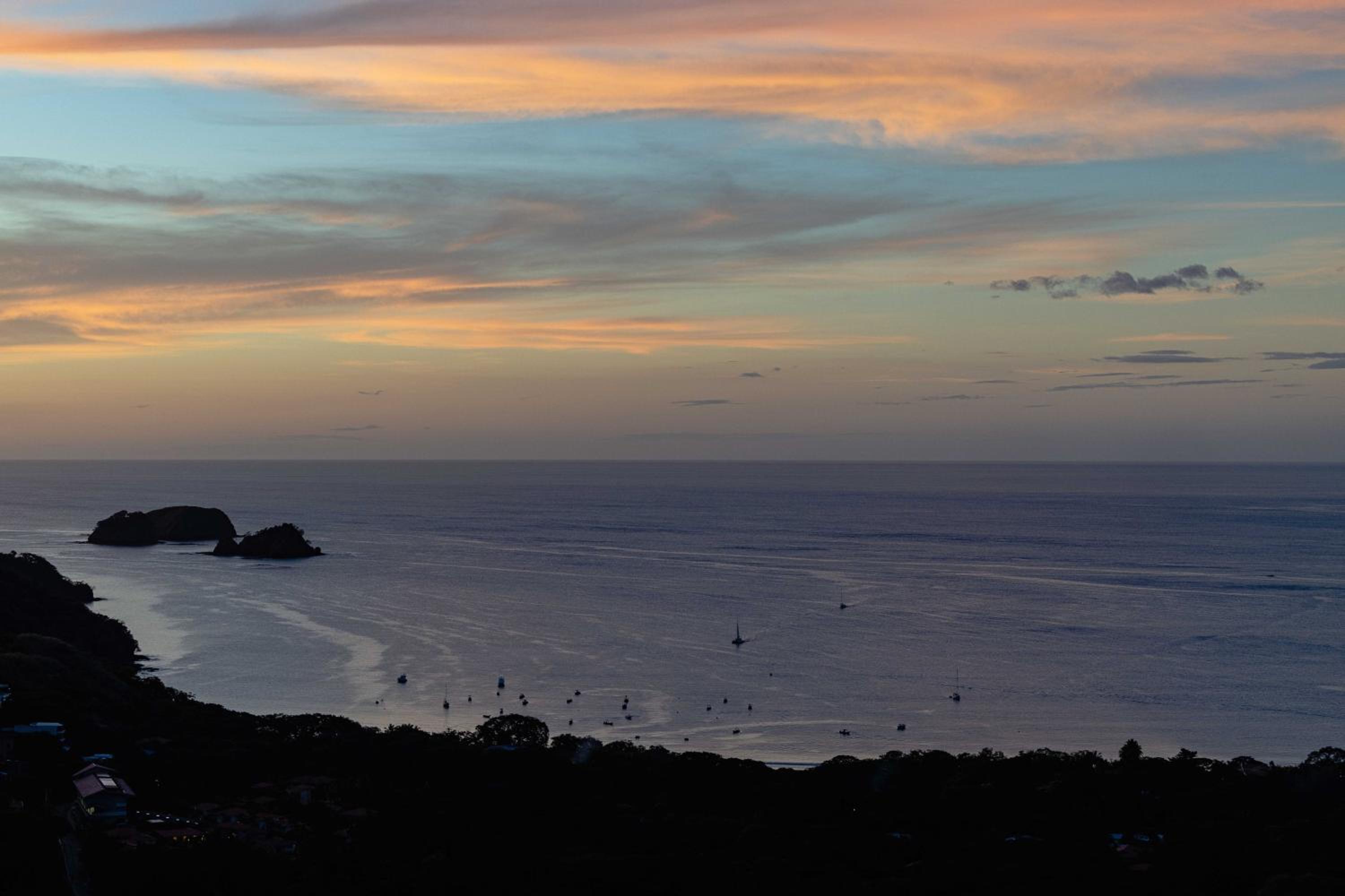 Sunset Ridge Ocean View & Infinity Pool