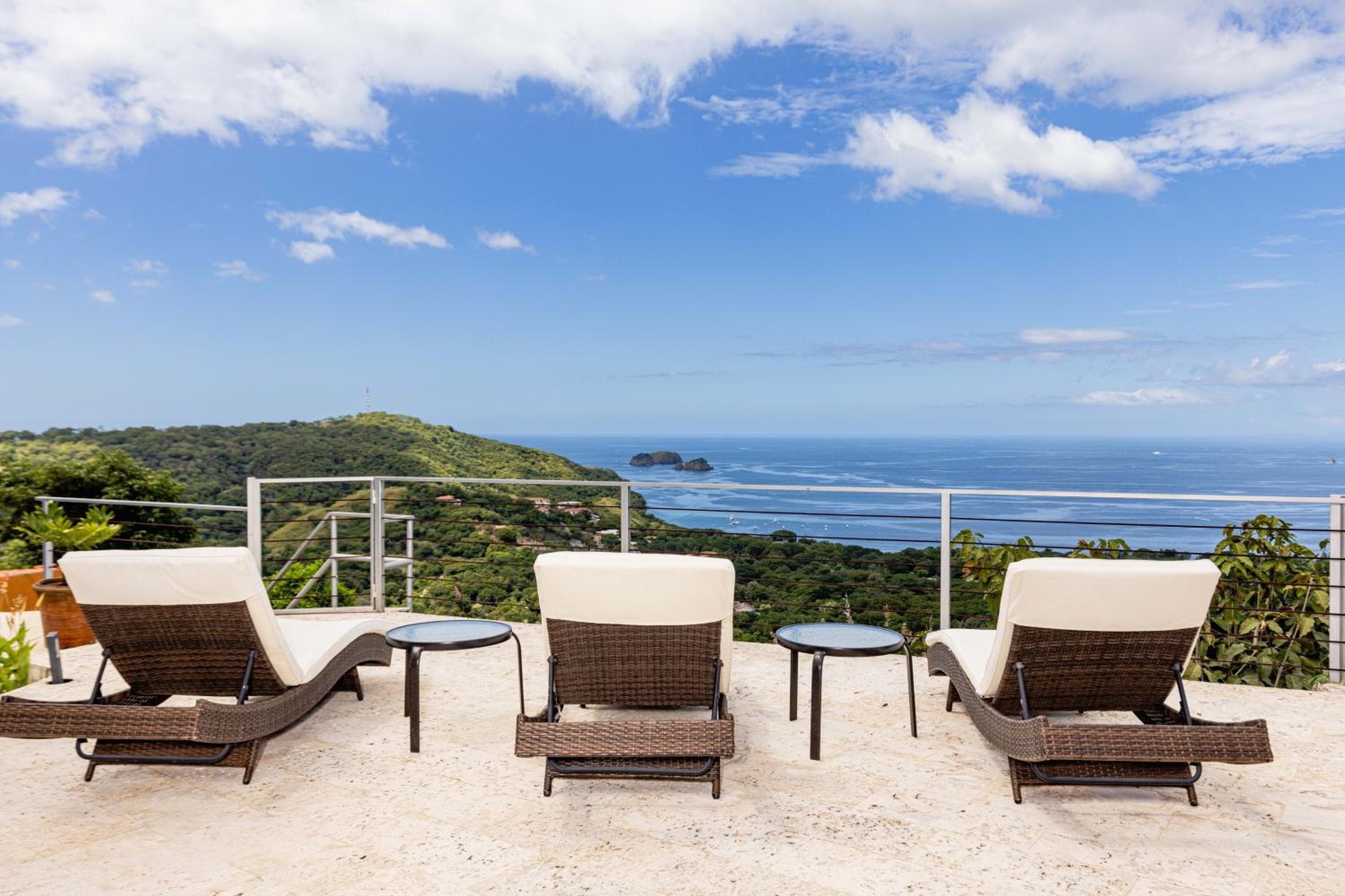 Sunset Ridge Ocean View & Infinity Pool