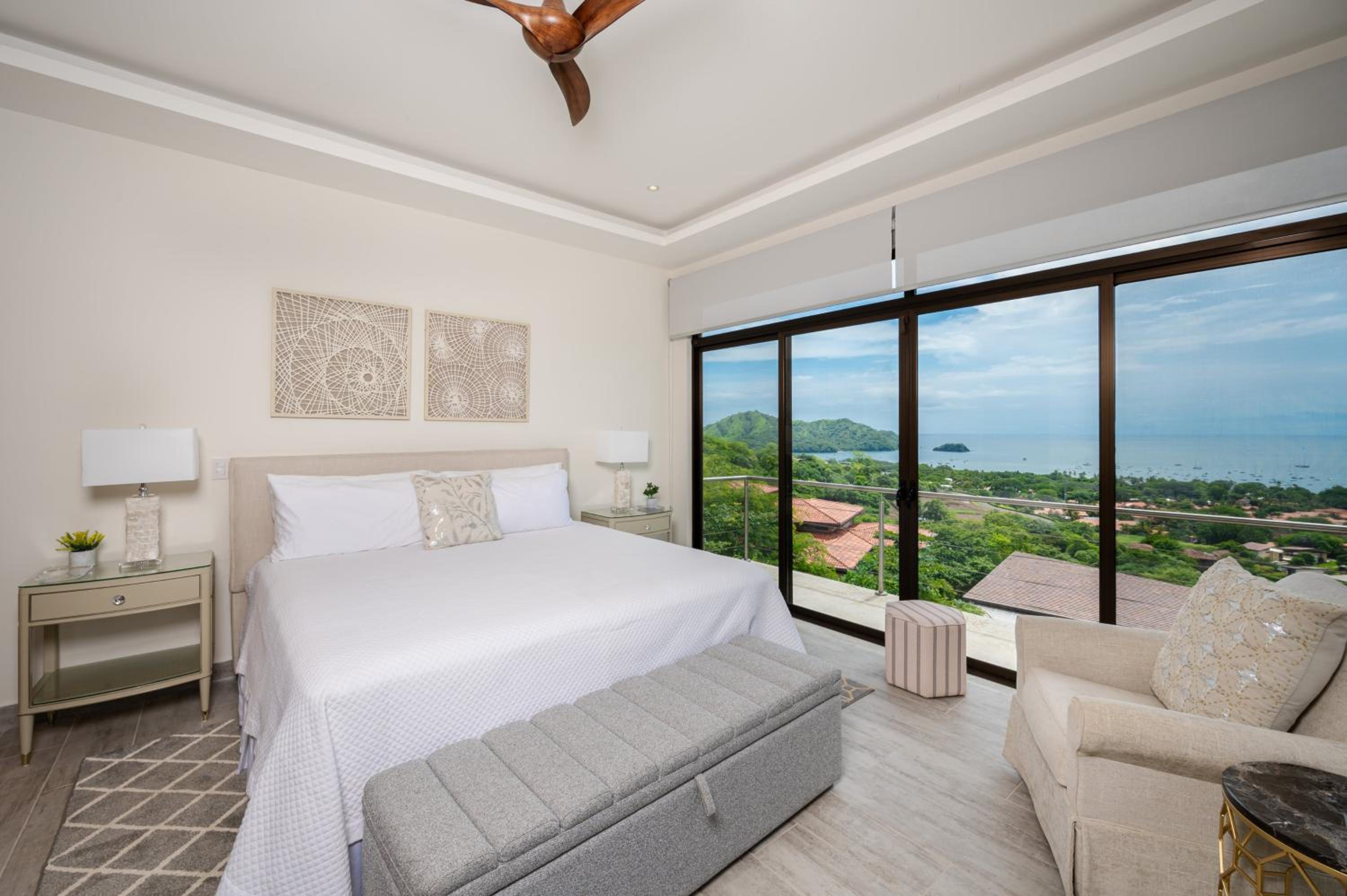 Casa Bella Sunset-Pool Villa in Coco Tasteful