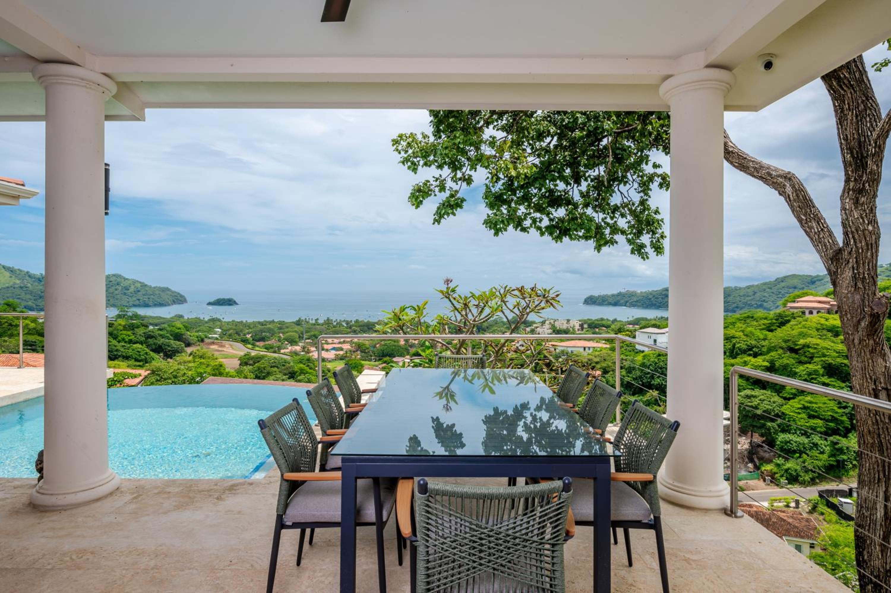 Casa Bella Sunset-Pool Villa in Coco Tasteful