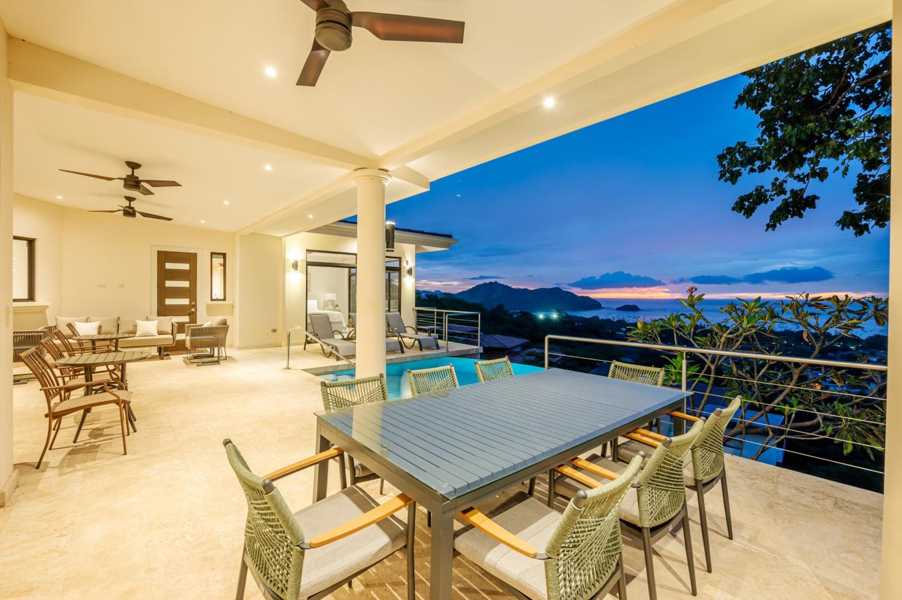 Casa Bella Sunset-Pool Villa in Coco Tasteful