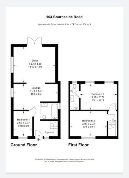 Detached House Work Holiday Relax Private Parking Nature 10miles away from Heathrow Airport