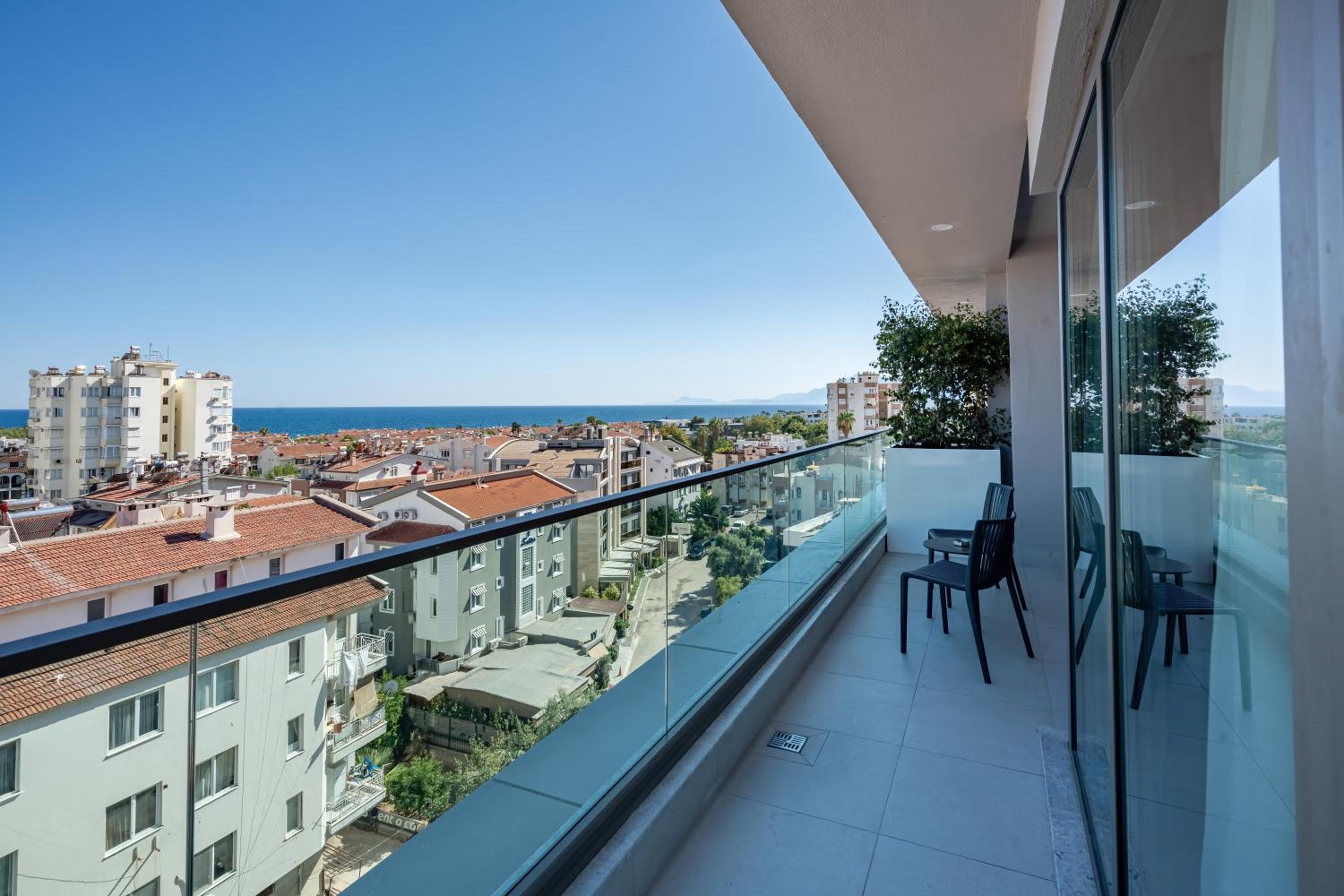Awen Lara Hotel - Image 57