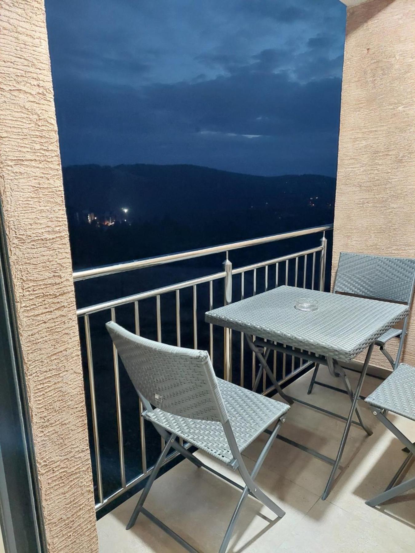 Apartmani DIVČI Tron 9 view 3