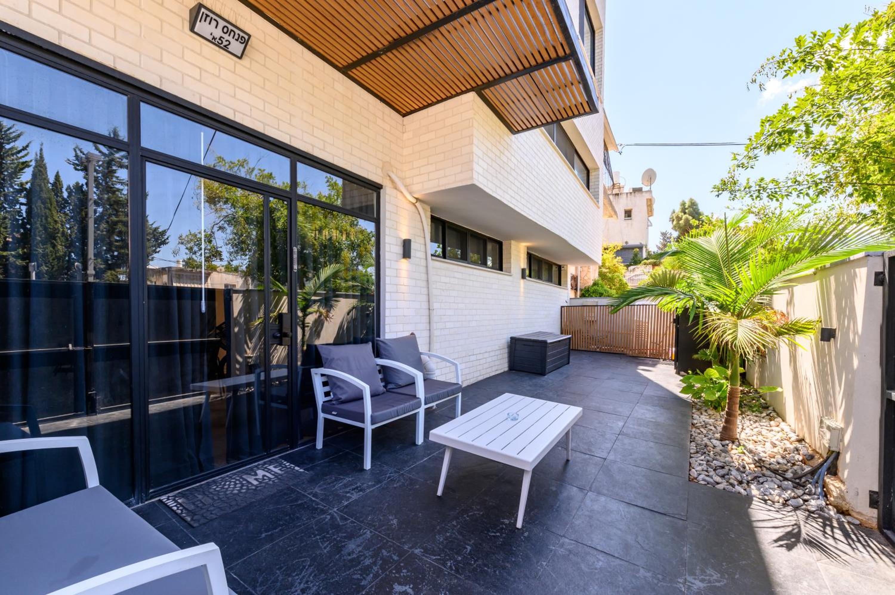 Rokah Luxury Villa at Ramat HaHayal, photo 49