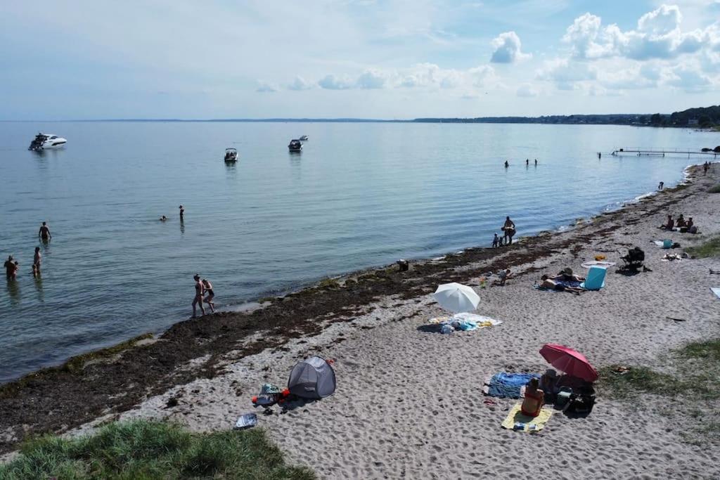 Smuk lejlighed med sundkig lige ved stranden