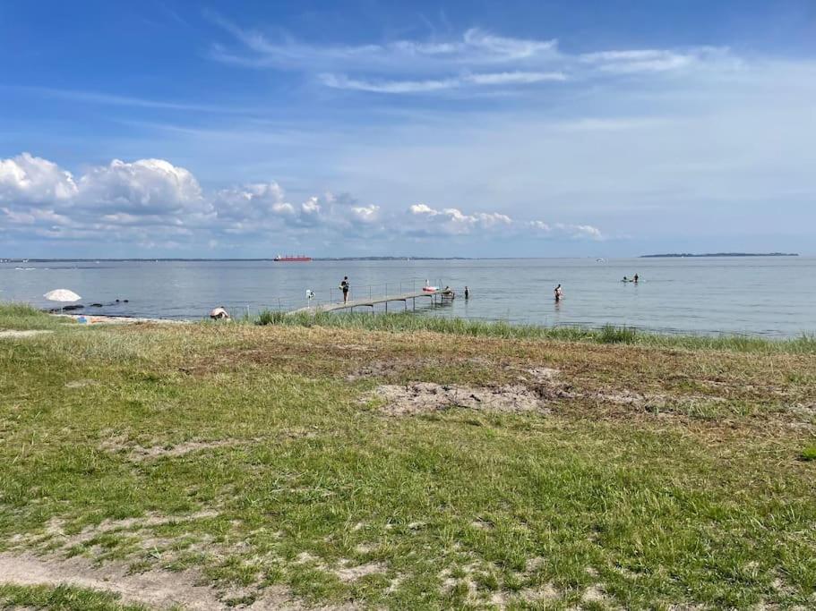 Smuk lejlighed med sundkig lige ved stranden