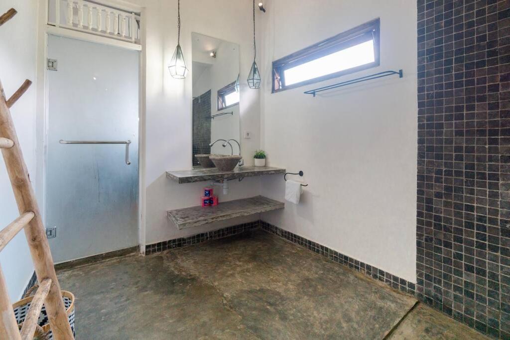 2 BR Villa Canggu 5 min to Finns Beach