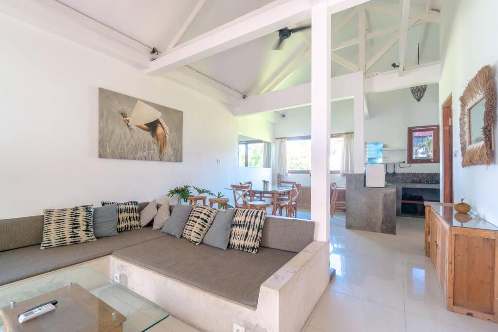 2 BR Villa Canggu 5 min to Finns Beach