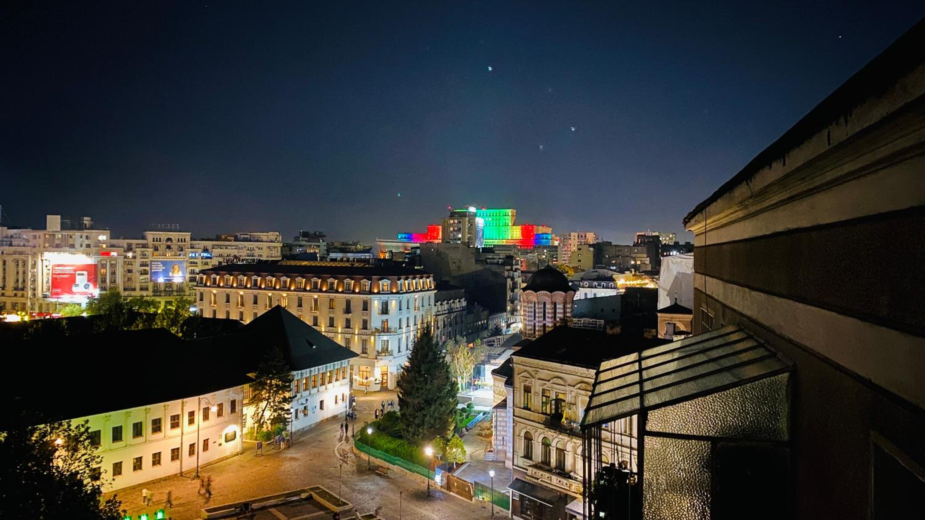 One bedroom apartment in the city center view 5