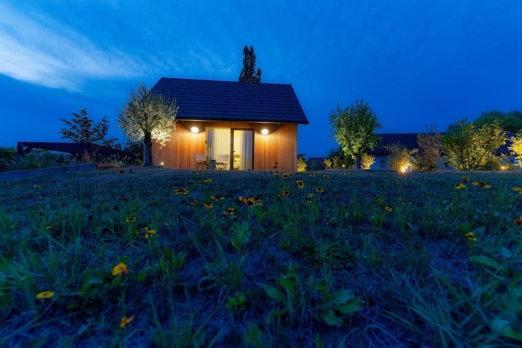 Luxus Kellerstöckl mit Privatem Hot Tub