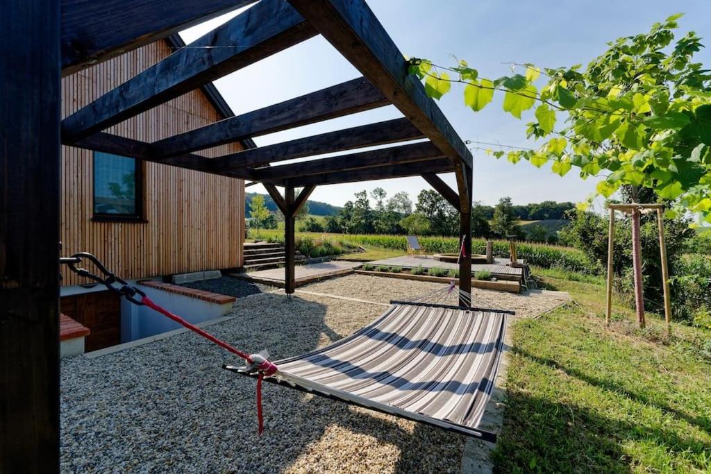 Luxus Kellerstöckl mit Privatem Hot Tub