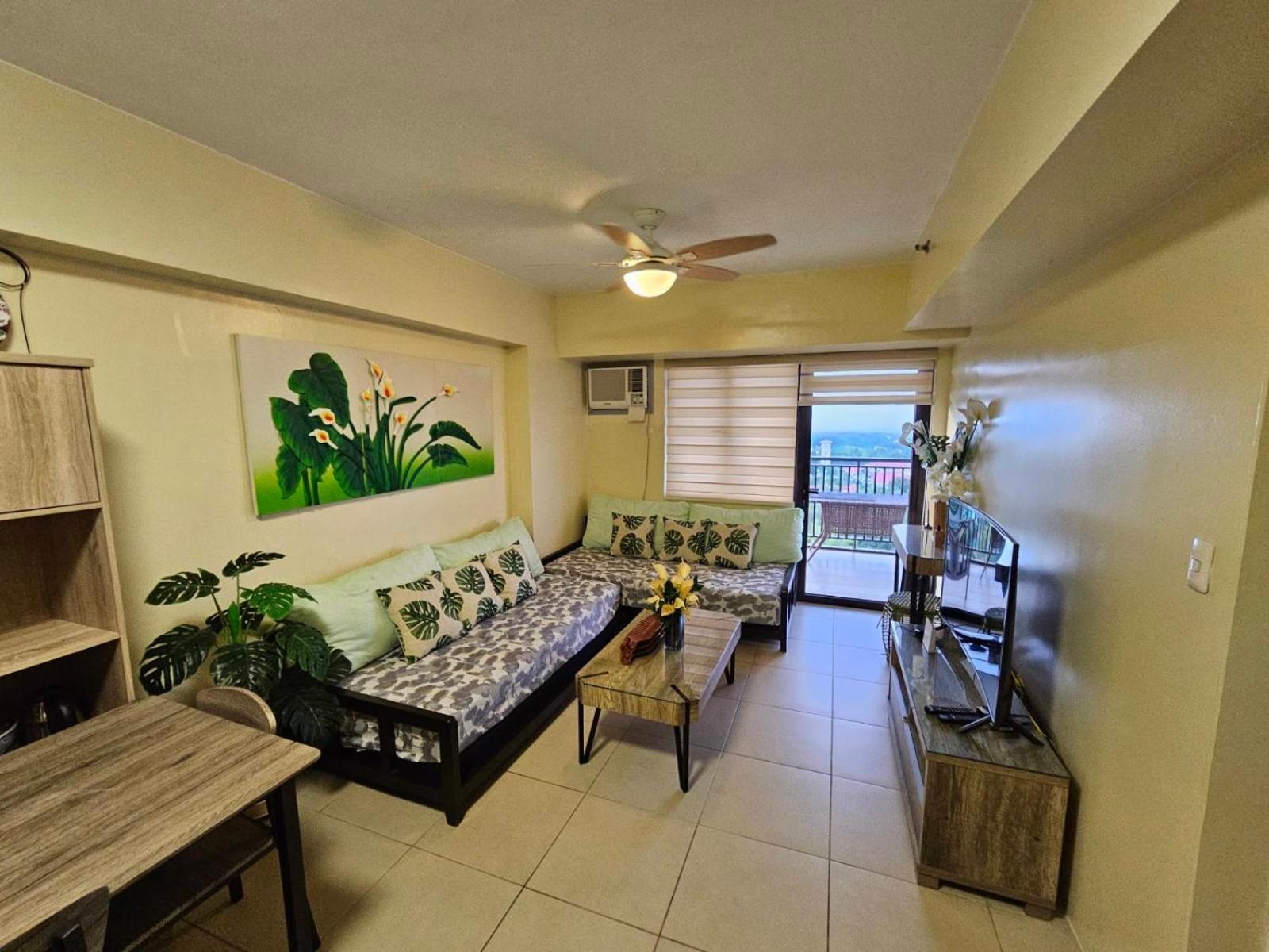 BalaiCo Tagaytay 10F 1BR 57Sqm with Huge balcony view 3