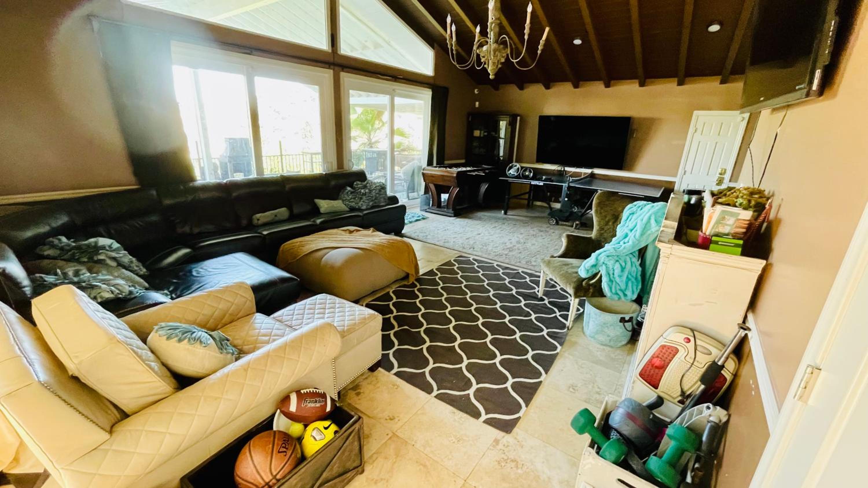 500sqft Studio ADU GuestHouse Private Entry Kitchen Bath 270VIEW Pool 2Acre Gated Estate