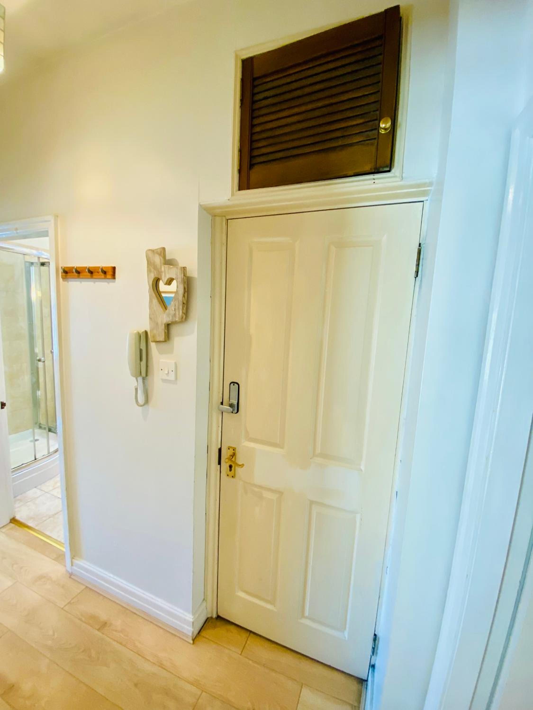 Views over Harrogate - 2Bed JADE Suite & Parking