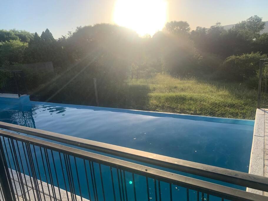 Espectacular casa a una cuadra del lago
