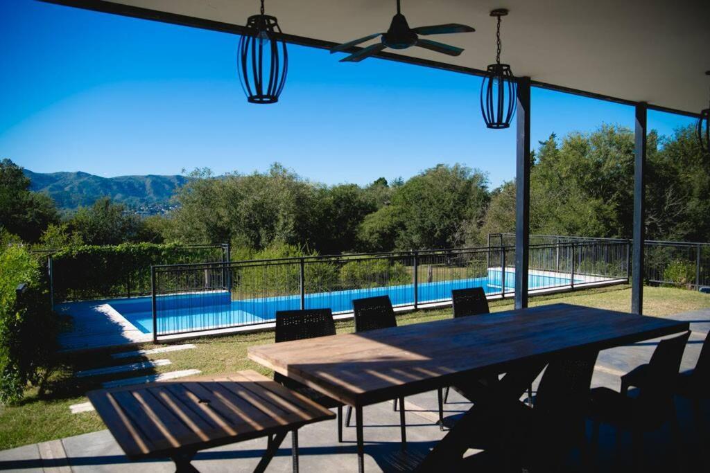Espectacular casa a una cuadra del lago
