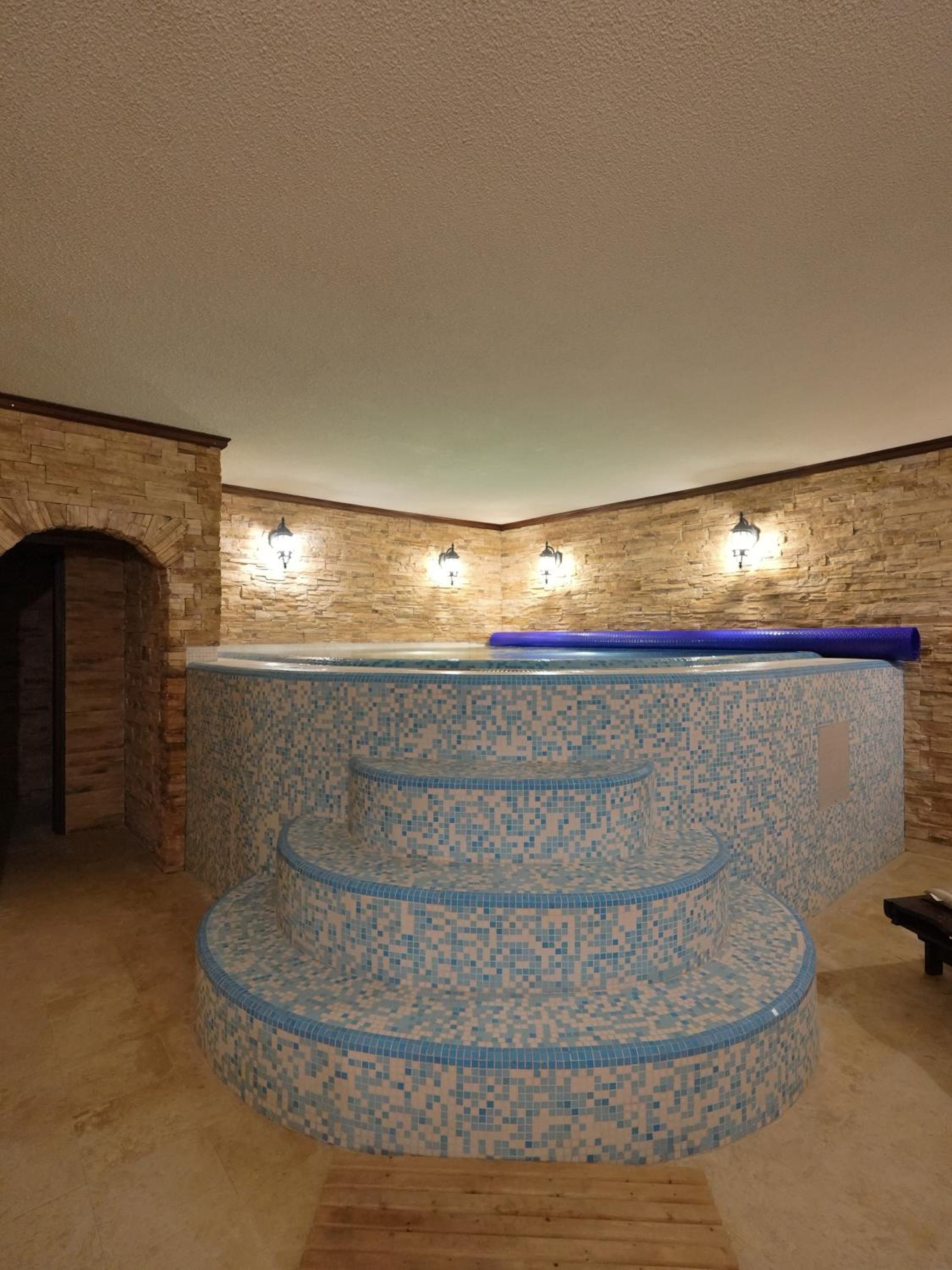 The Castle - Your unique way of retreat