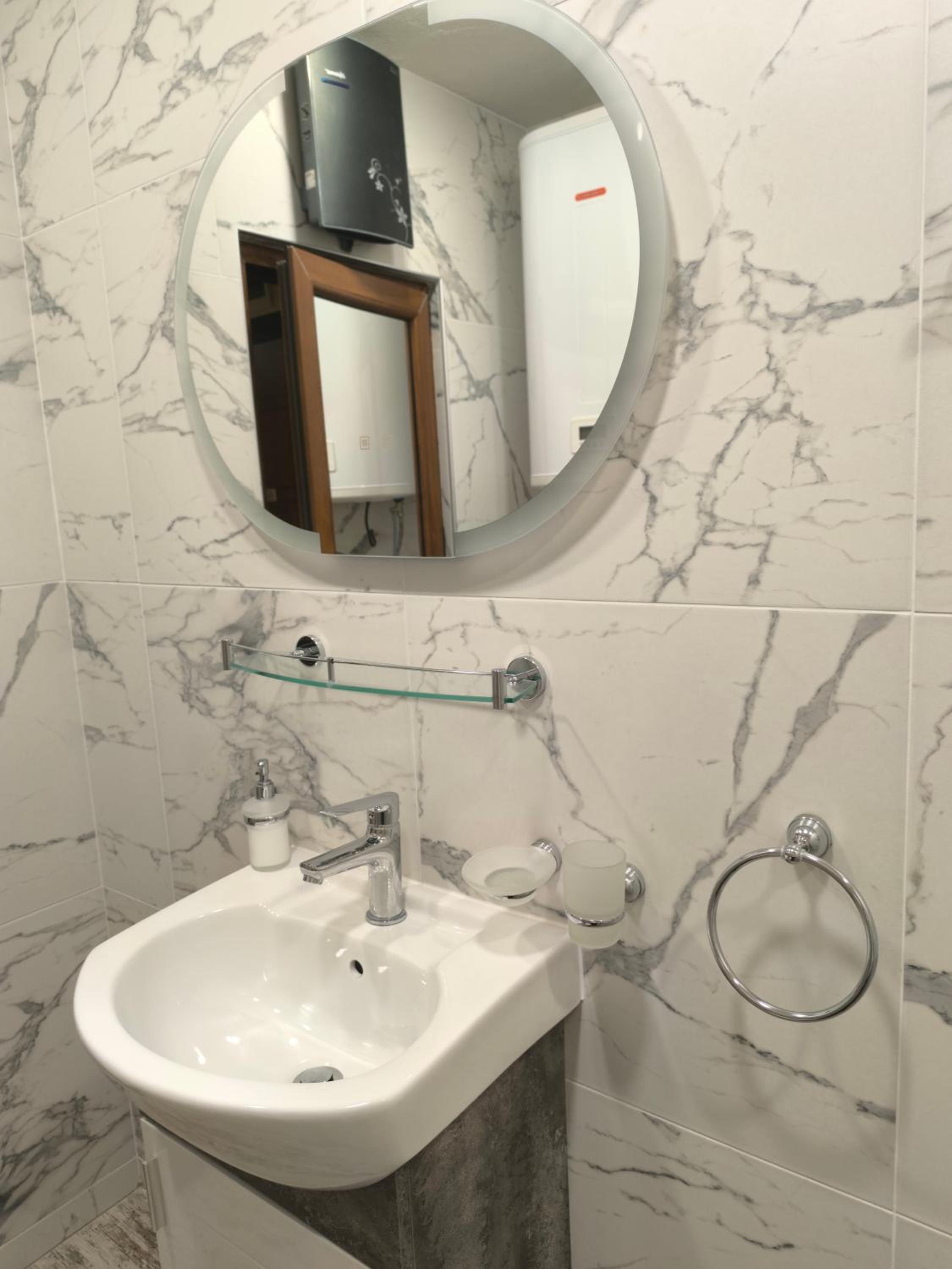 Snow White - Luxury Stay with free Bottle of Wine
