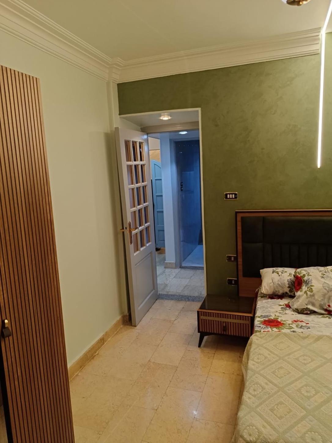 Furnished apartment in Sheraton, Saqr Quraish buildings