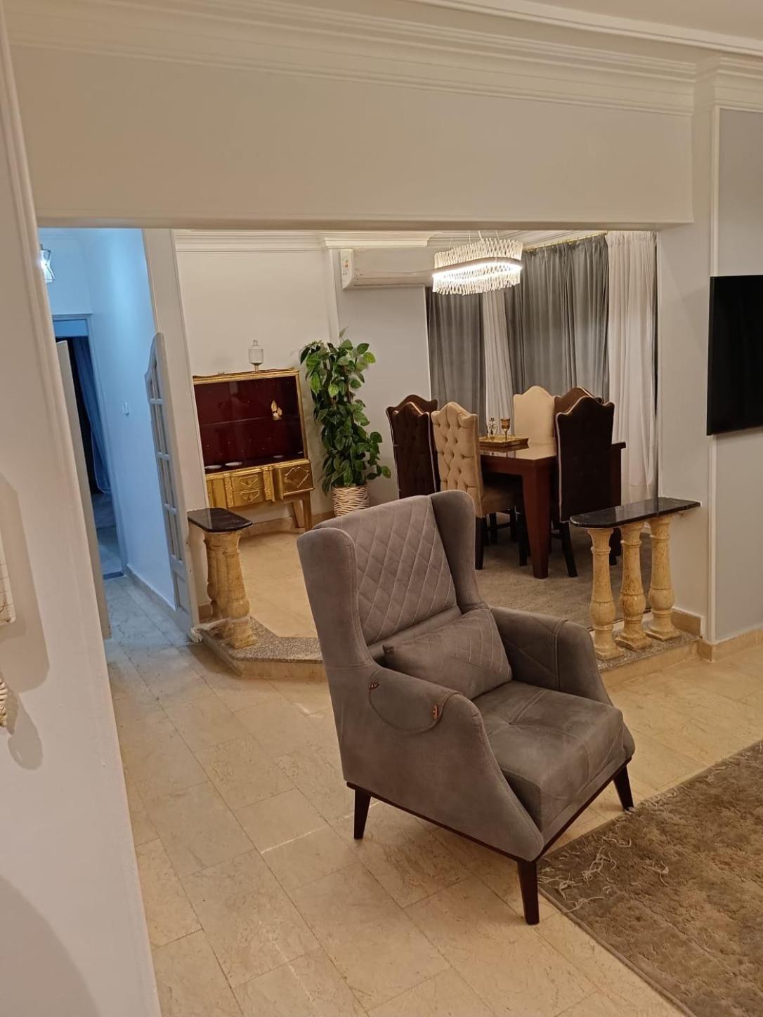 Furnished apartment in Sheraton, Saqr Quraish buildings